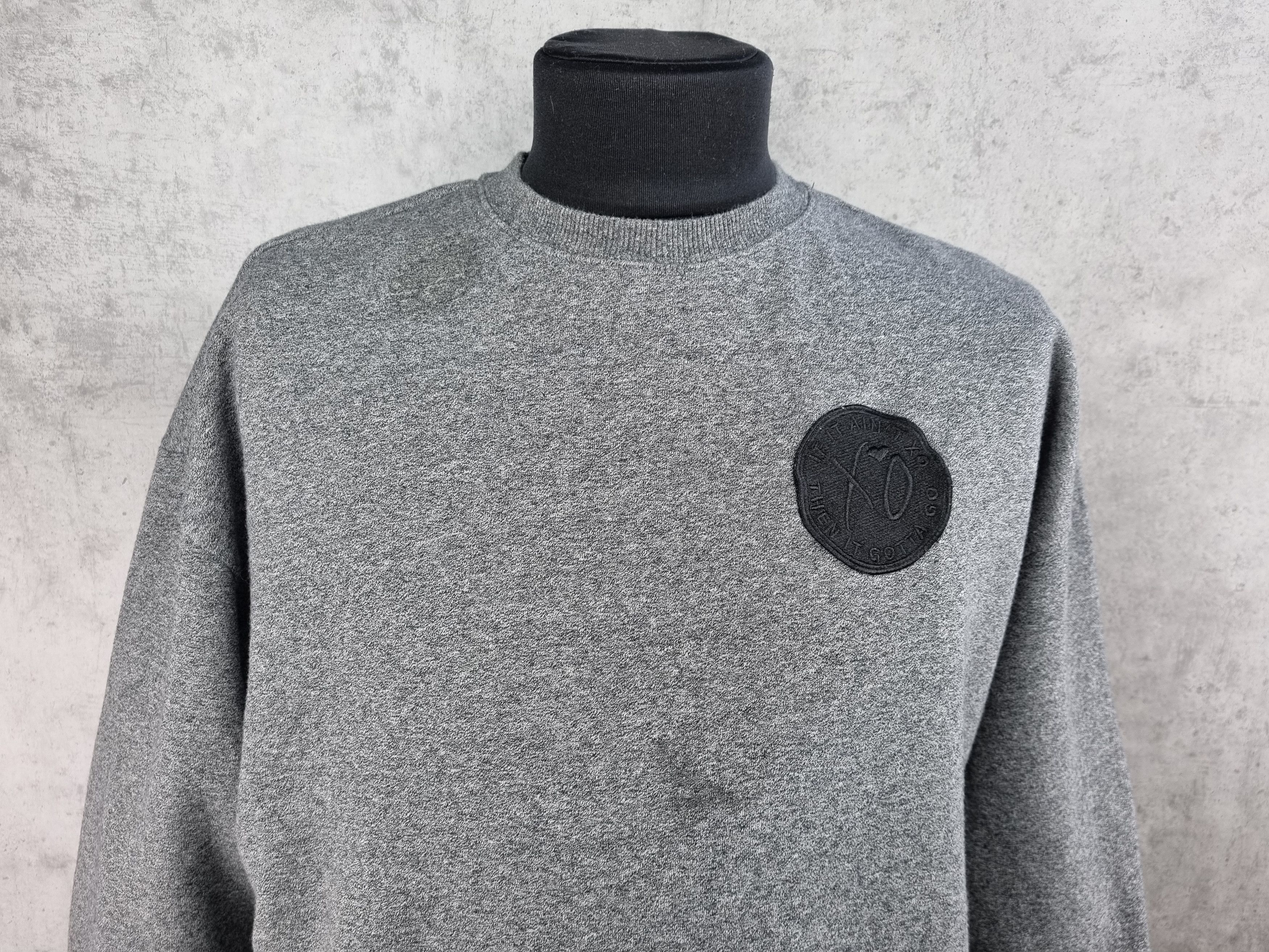H&M × The Weeknd H&M XO The Weeknd We can own it Painted Logo sweatshirt Size US M / EU 48-50 / 2 - 5 Thumbnail