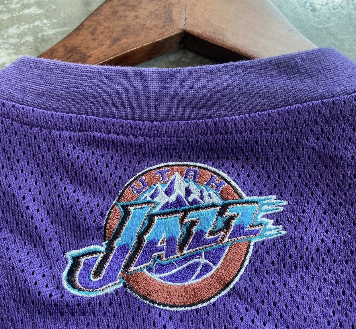 NBA Vintage Utah Jazz NBA Starter Jersey Size US M / EU 48-50 / 2 - 5 Thumbnail