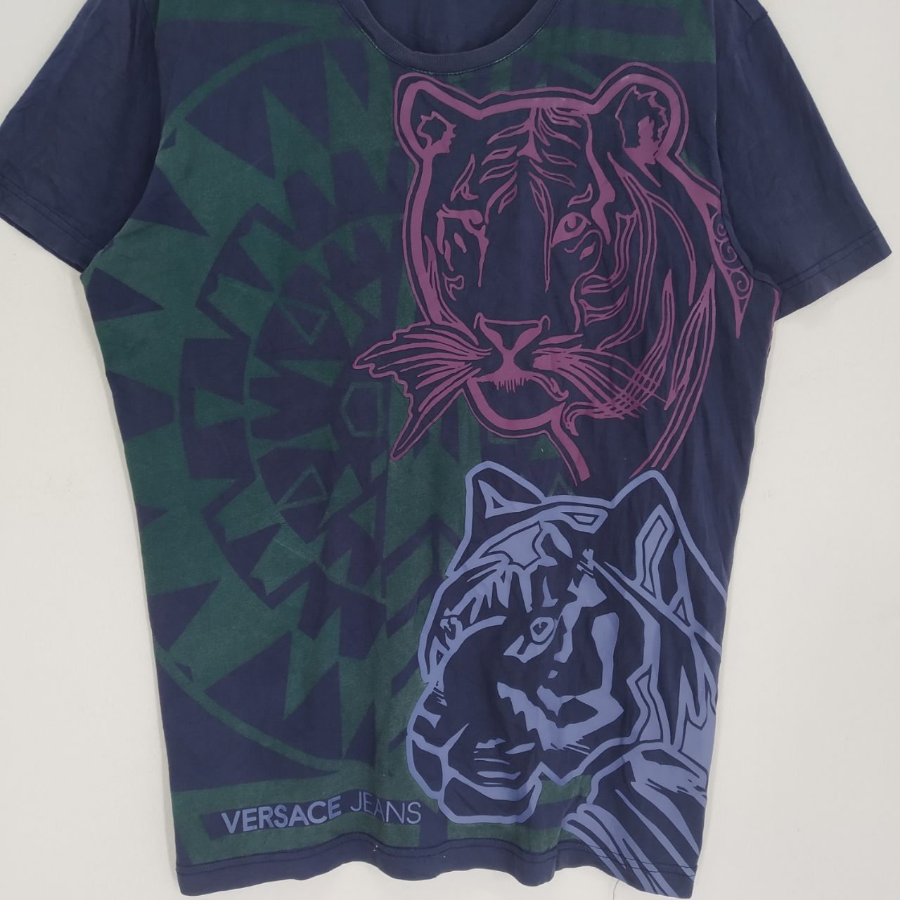 Versace × Vintage Rare!! Versace Jeans Fullprint Tiger Design T-shirt Size US L / EU 52-54 / 3 - 5 Thumbnail