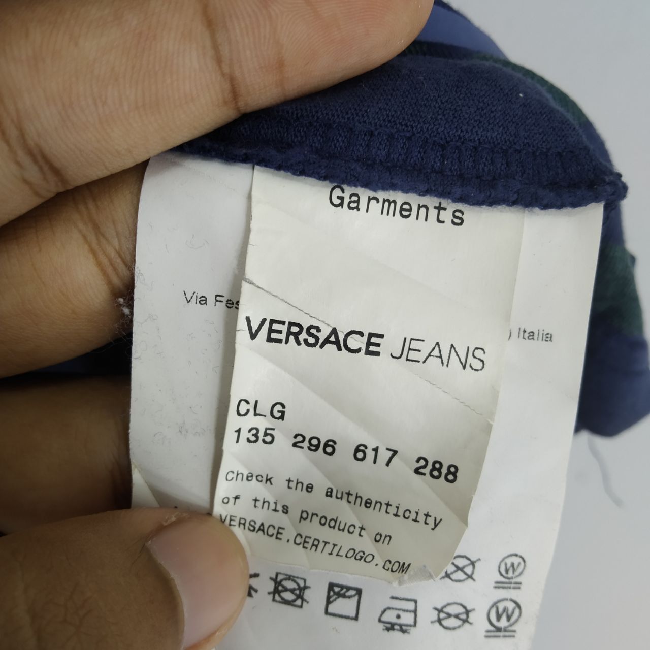 Versace × Vintage Rare!! Versace Jeans Fullprint Tiger Design T-shirt Size US L / EU 52-54 / 3 - 11 Thumbnail