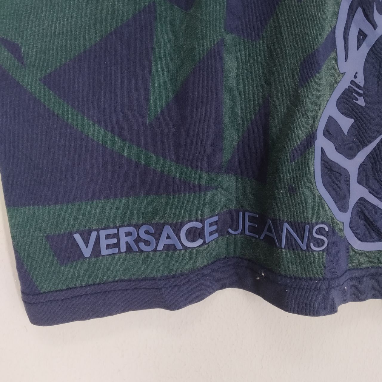 Versace × Vintage Rare!! Versace Jeans Fullprint Tiger Design T-shirt Size US L / EU 52-54 / 3 - 6 Thumbnail