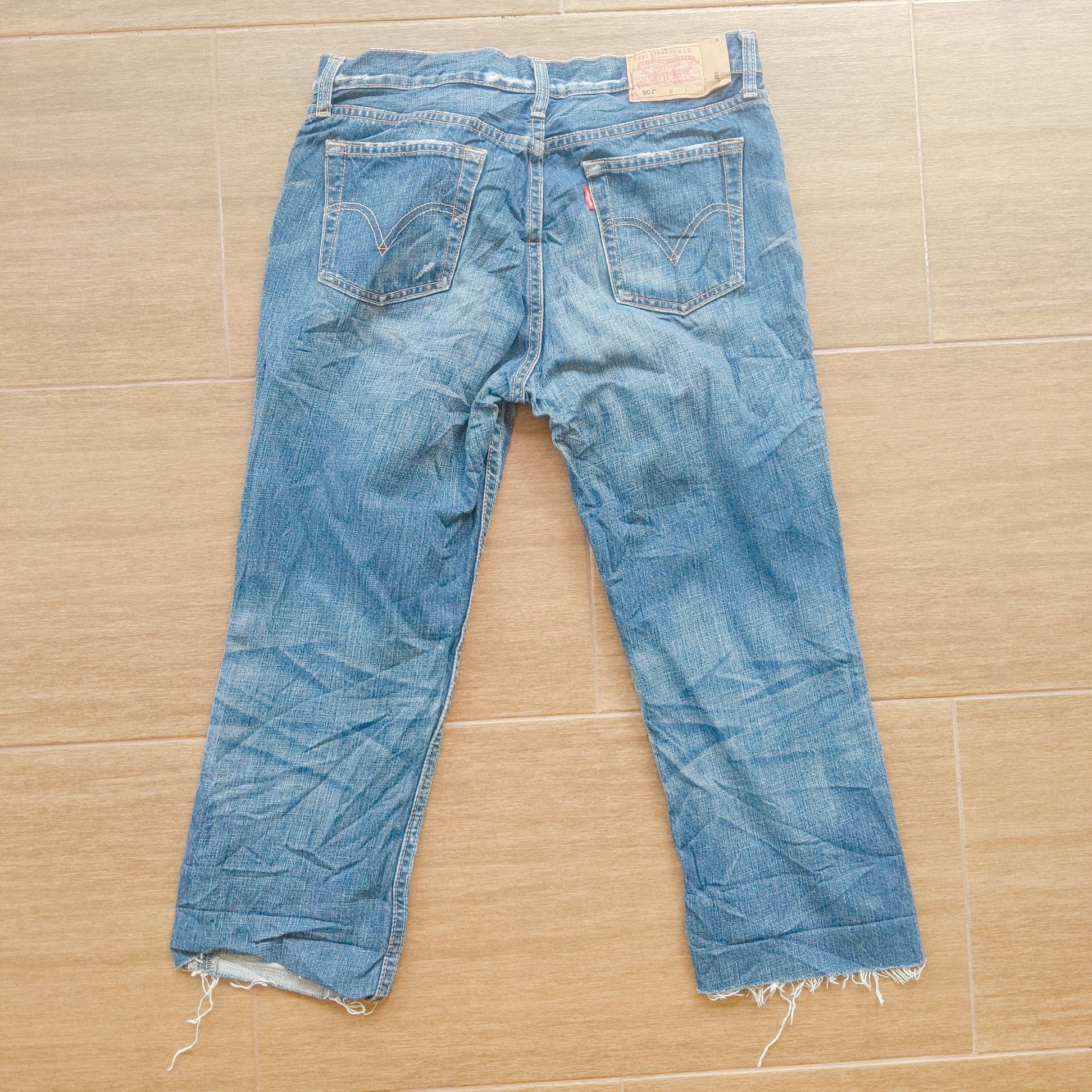 Jean × Levi's × Vintage Vintage Levis 501 W28 Distressed Short Denim Button Pants Size US 28 / EU 44 - 7 Thumbnail