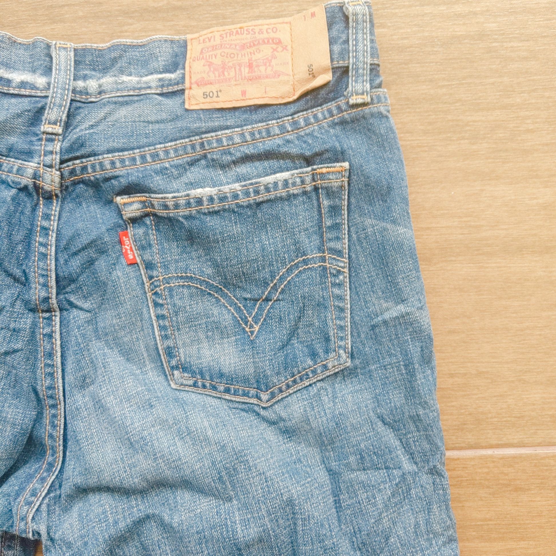 Jean × Levi's × Vintage Vintage Levis 501 W28 Distressed Short Denim Button Pants Size US 28 / EU 44 - 4 Thumbnail