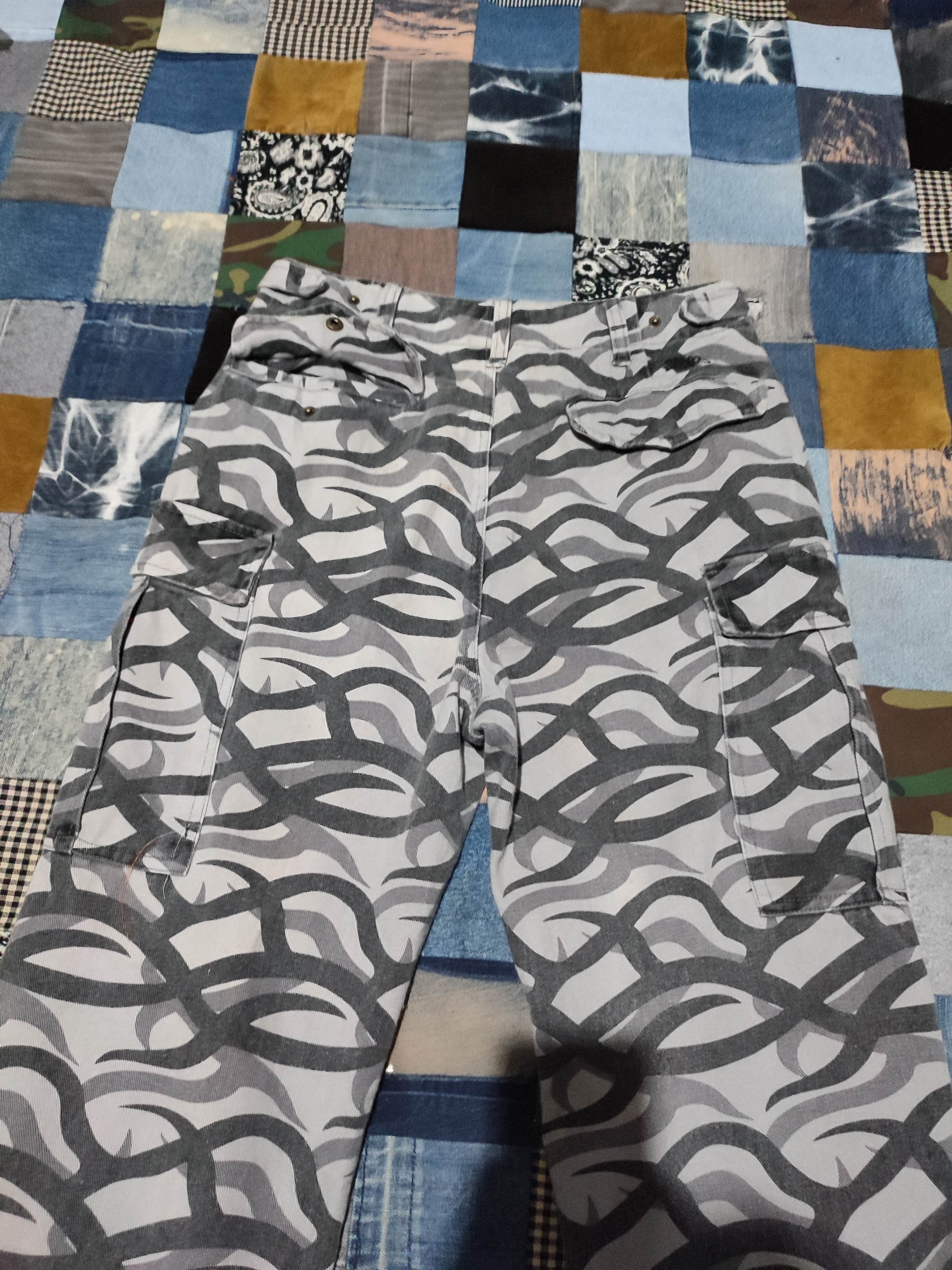 Japanese Brand 🔥Octopus Army Tribal Camo Cargo Pants Size US 31 - 9 Thumbnail