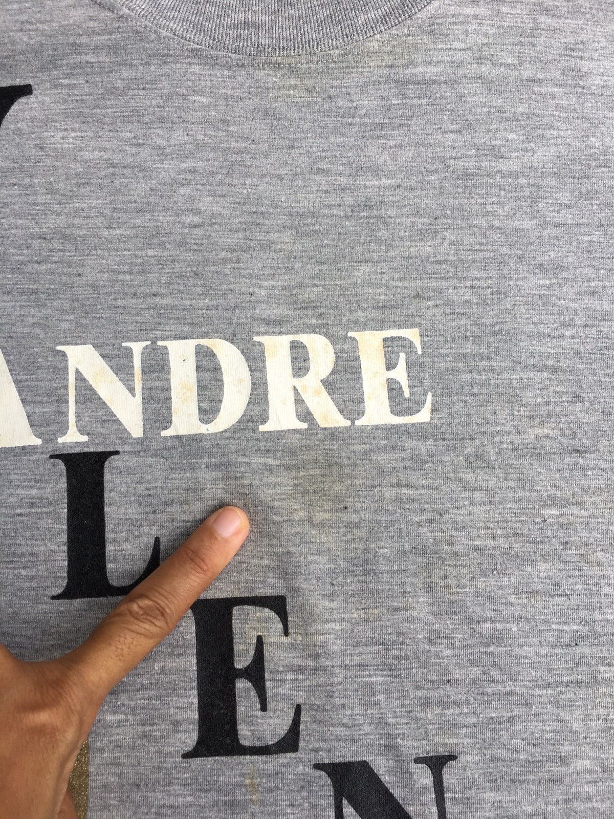 Valentino Vintage Andre Valentino Spellout Tshirt Size US L / EU 52-54 / 3 - 10 Thumbnail