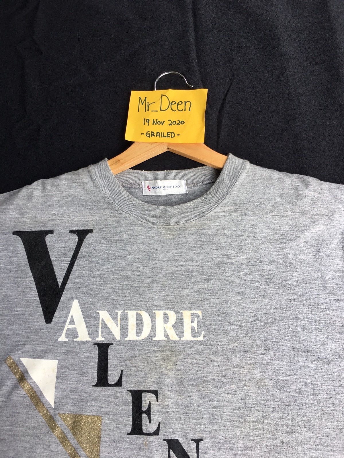 Valentino Vintage Andre Valentino Spellout Tshirt Size US L / EU 52-54 / 3 - 5 Thumbnail