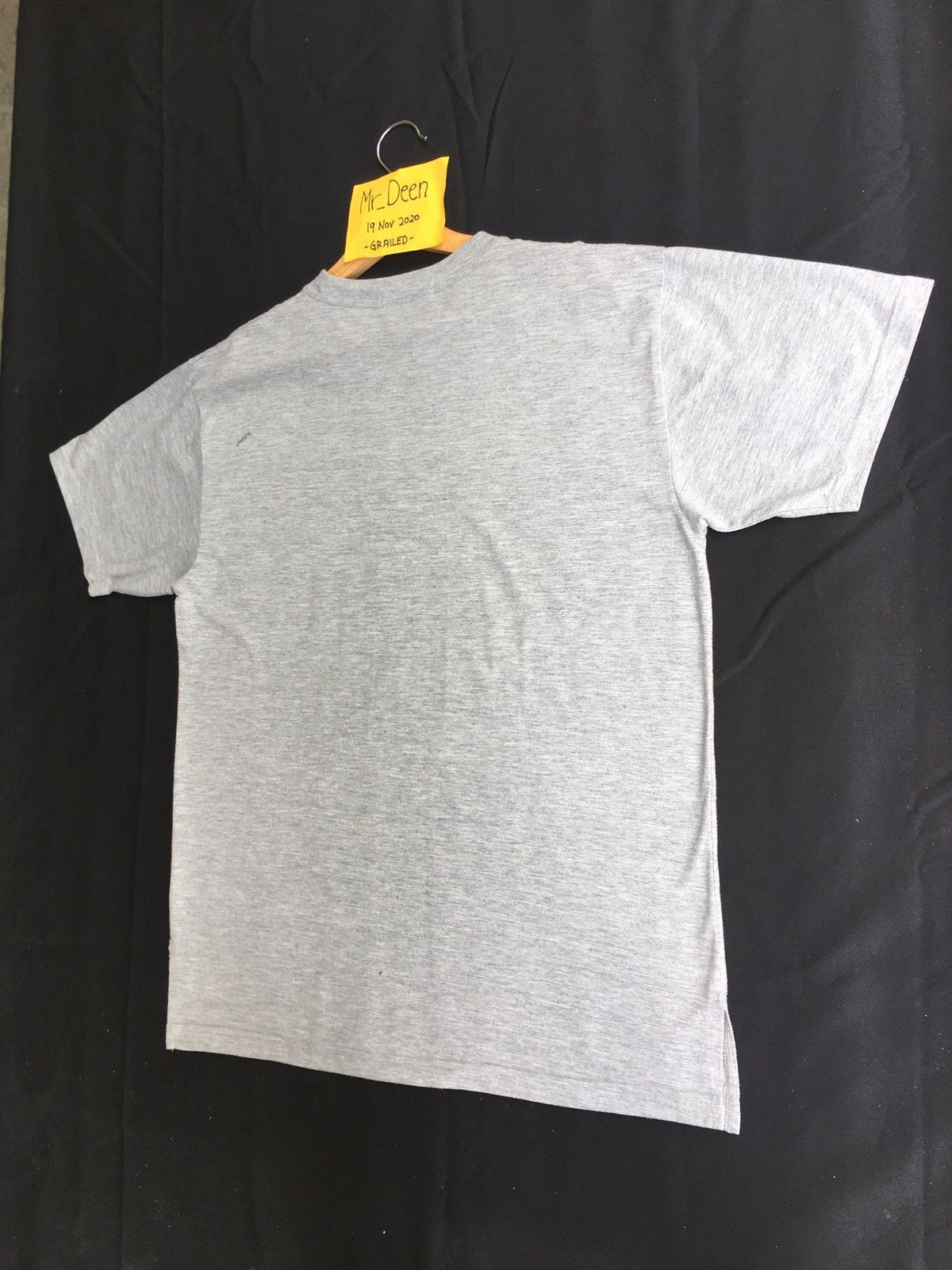 Valentino Vintage Andre Valentino Spellout Tshirt Size US L / EU 52-54 / 3 - 13 Thumbnail