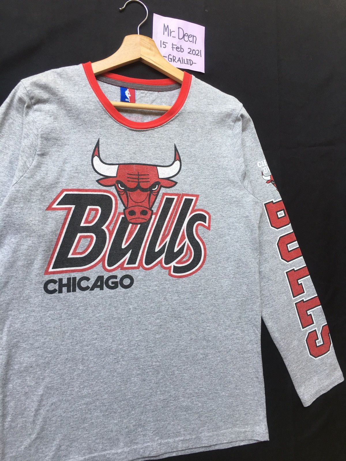 image of Vintage Michael Jordan Chicago Bulls Nba Longsleeve in Grey, Men's (Size Medium)