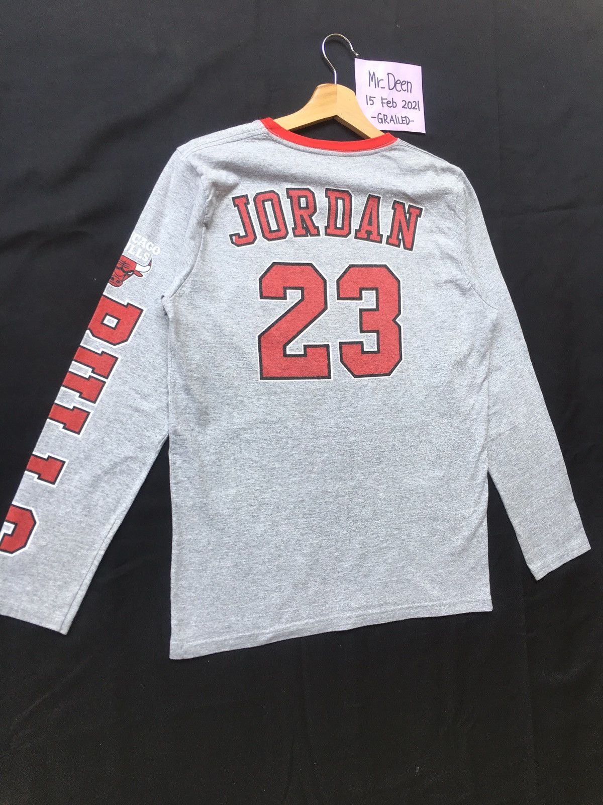 NBA Rare Vintage michael jordan Chicago Bulls NBA Longsleeve Size US M / EU 48-50 / 2 - 9 Thumbnail