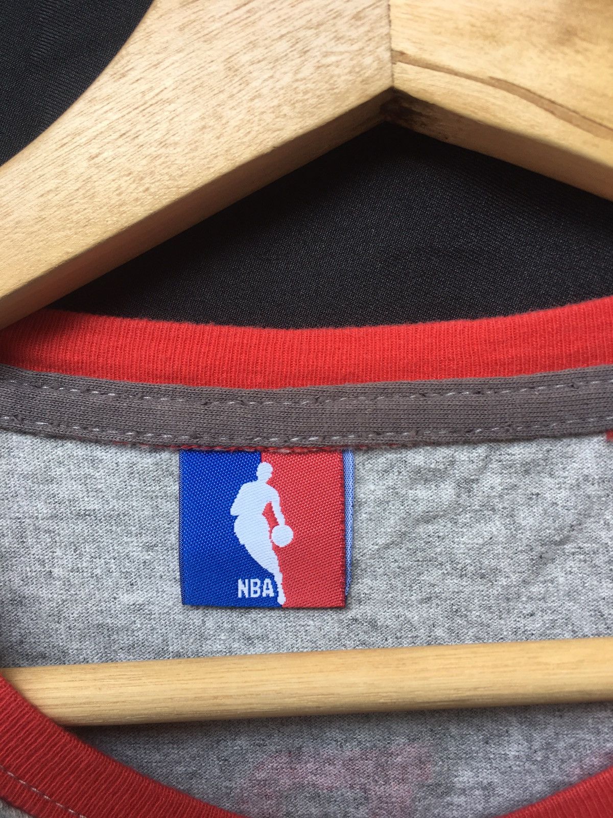 NBA Rare Vintage michael jordan Chicago Bulls NBA Longsleeve Size US M / EU 48-50 / 2 - 7 Thumbnail