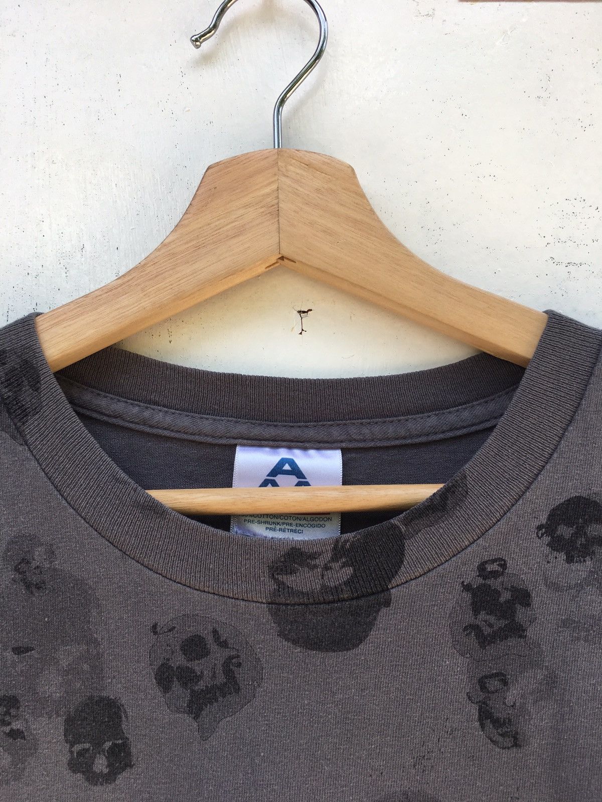 Japanese Brand Vintage Skulls Print Allover Tshirt Art Design Size US M / EU 48-50 / 2 - 4 Thumbnail