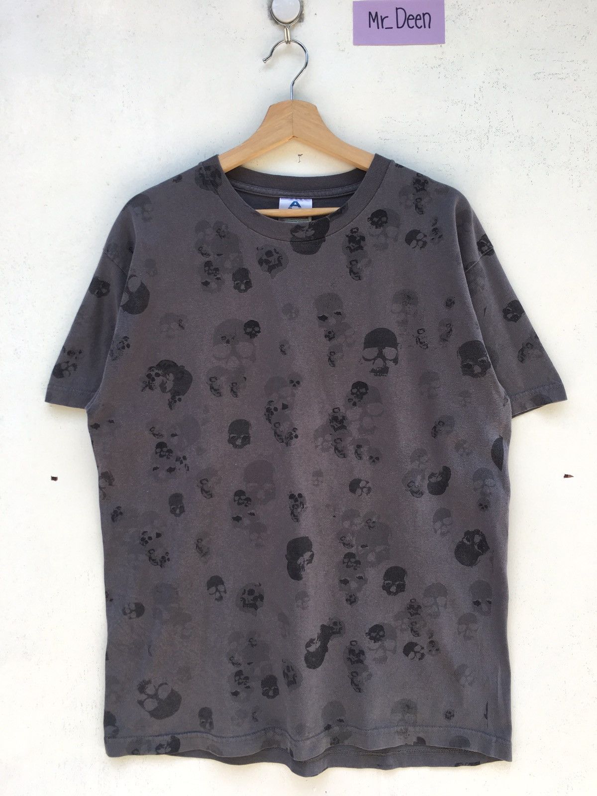 Japanese Brand Vintage Skulls Print Allover Tshirt Art Design Size US M / EU 48-50 / 2 - 1 Thumbnail