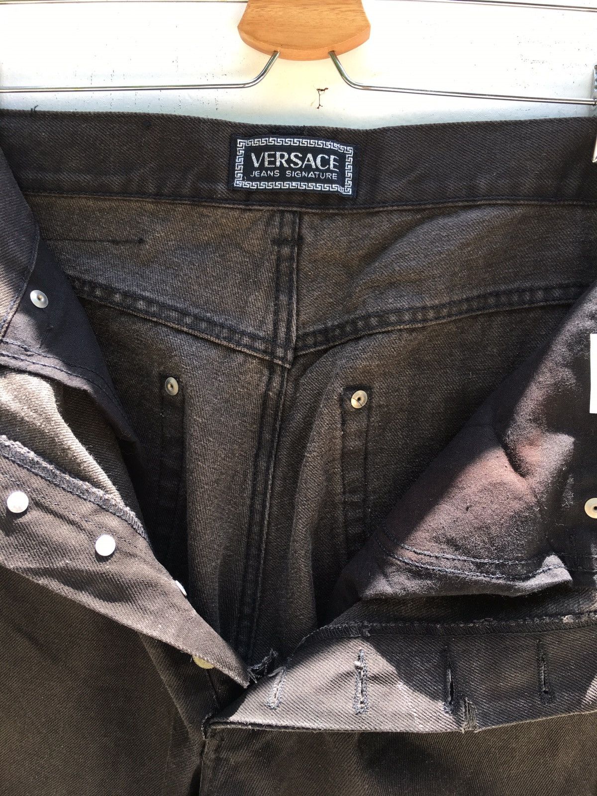 Versace Vintage Versace Medusa Loose Cut Jeans Size US 32 / EU 48 - 21 Thumbnail