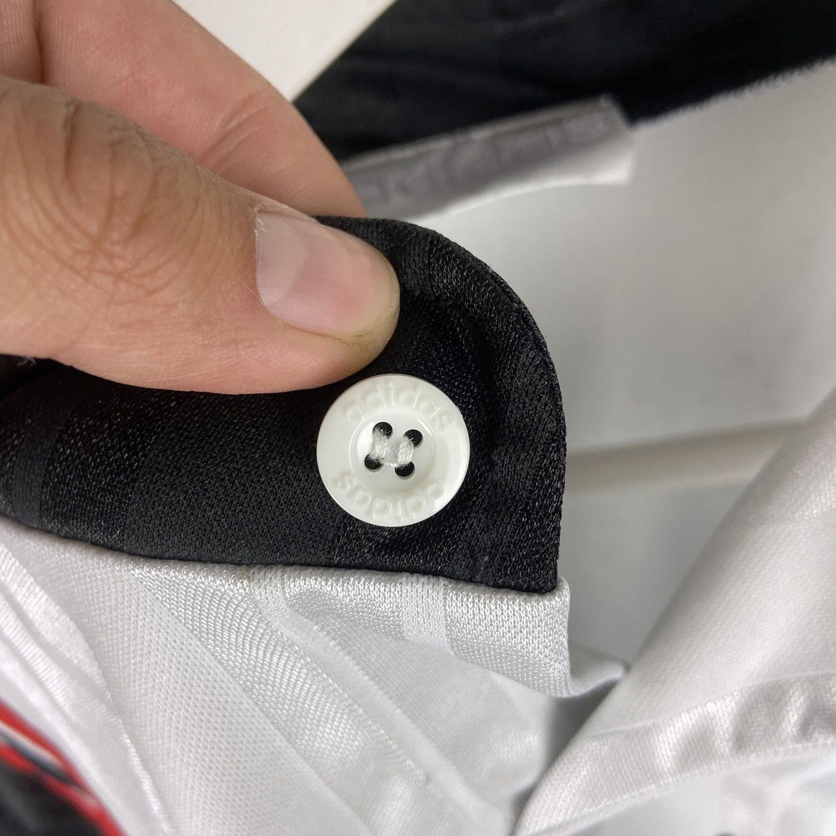 Adidas Vintage 90s Adidas Center Logo Embroidered Soccer Jersey Size US M / EU 48-50 / 2 - 5 Thumbnail