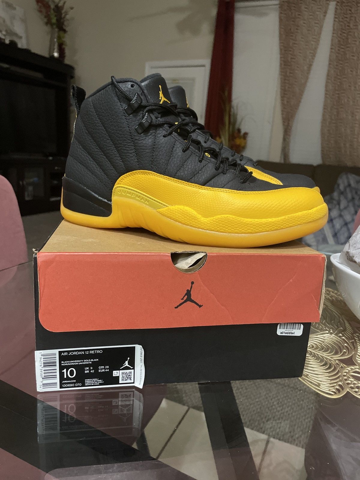 Jordan Brand Air Jordan 12 Retro University Gold Size US 10 / EU 43 - 2 Thumbnail