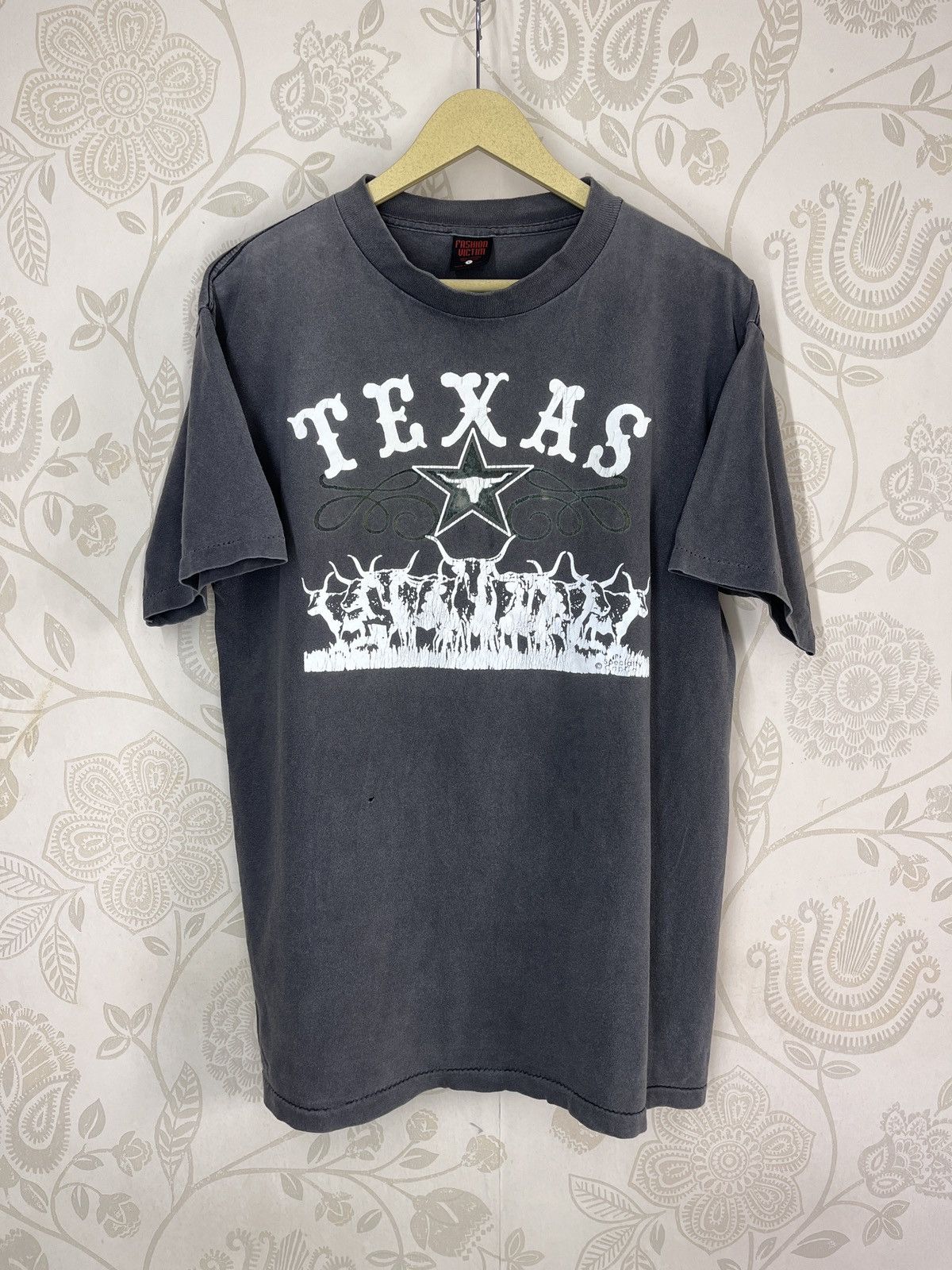 Fashion Victim Fashion Victim Texas Vintage Single Stitches USA Size US L / EU 52-54 / 3 - 19 Thumbnail