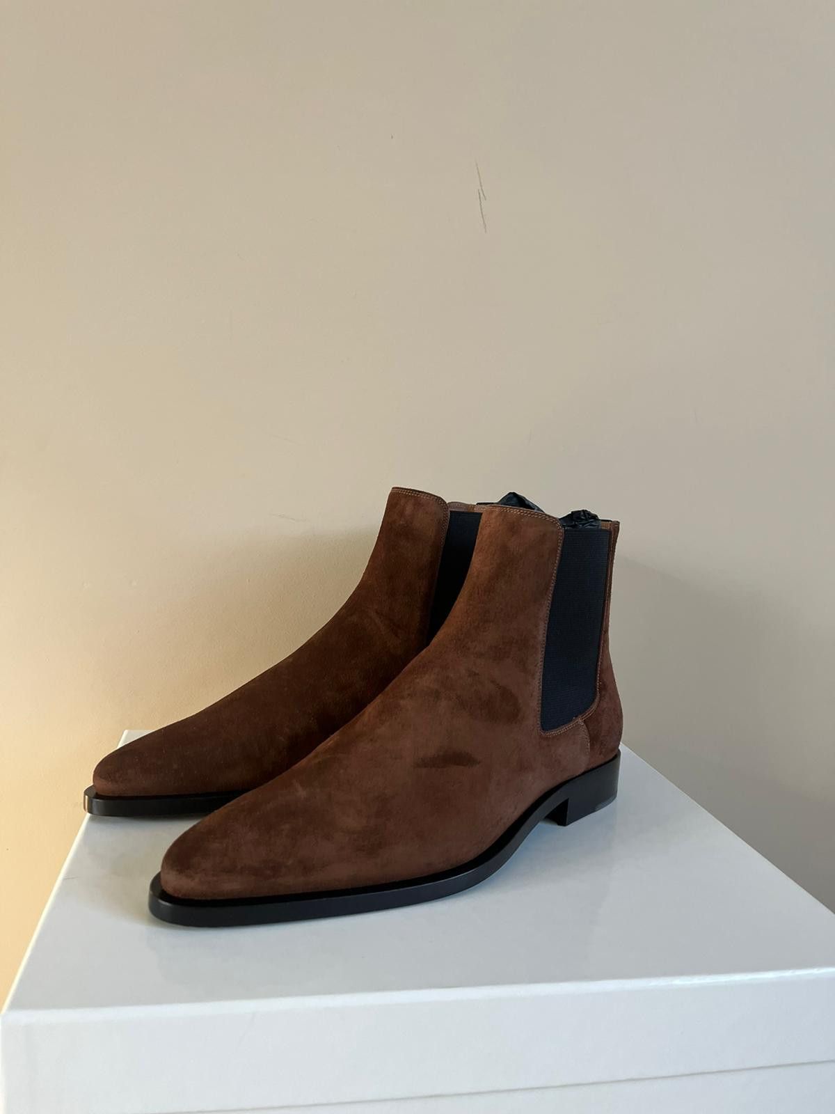 Givenchy Suede Chelsea Boots in Dark Brown Size US 8 / EU 41 - 3 Thumbnail