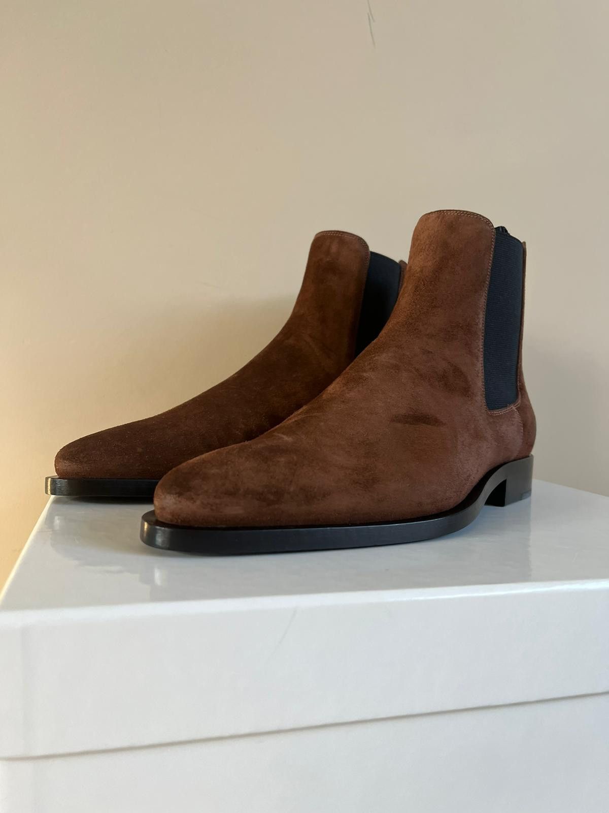Givenchy Suede Chelsea Boots in Dark Brown Size US 8 / EU 41 - 7 Thumbnail