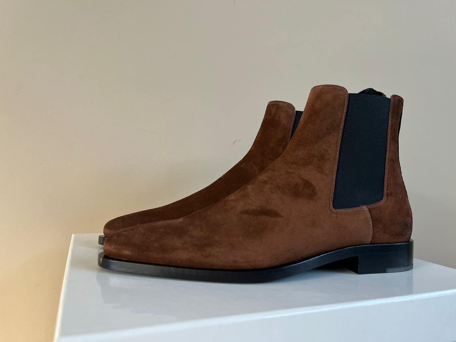 Givenchy Suede Chelsea Boots in Dark Brown Size US 8 / EU 41 - 9 Thumbnail