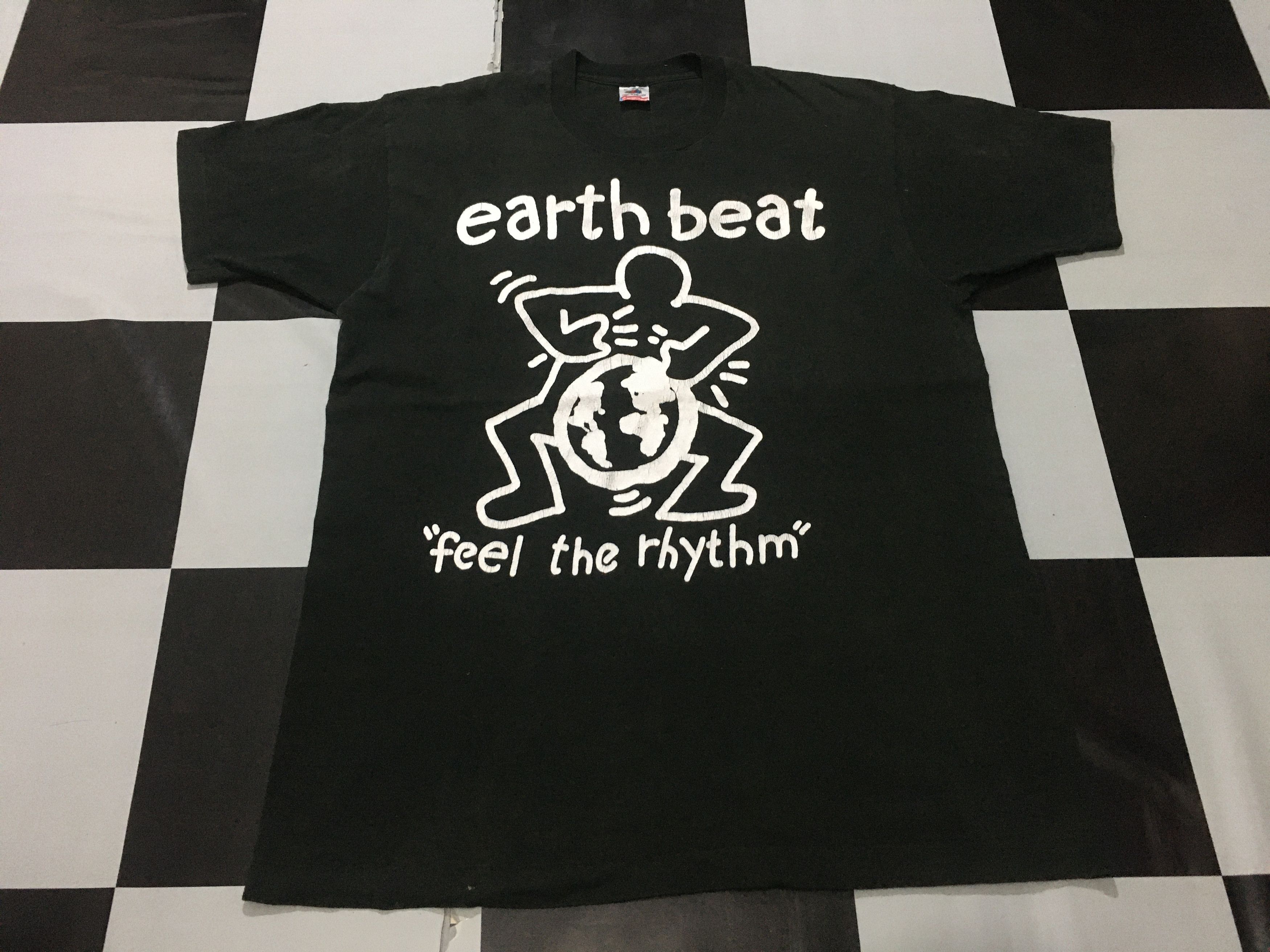 Vintage Keith Haring World Issue Earth newest Beat Feel The Rhythm Large L T-Shirt