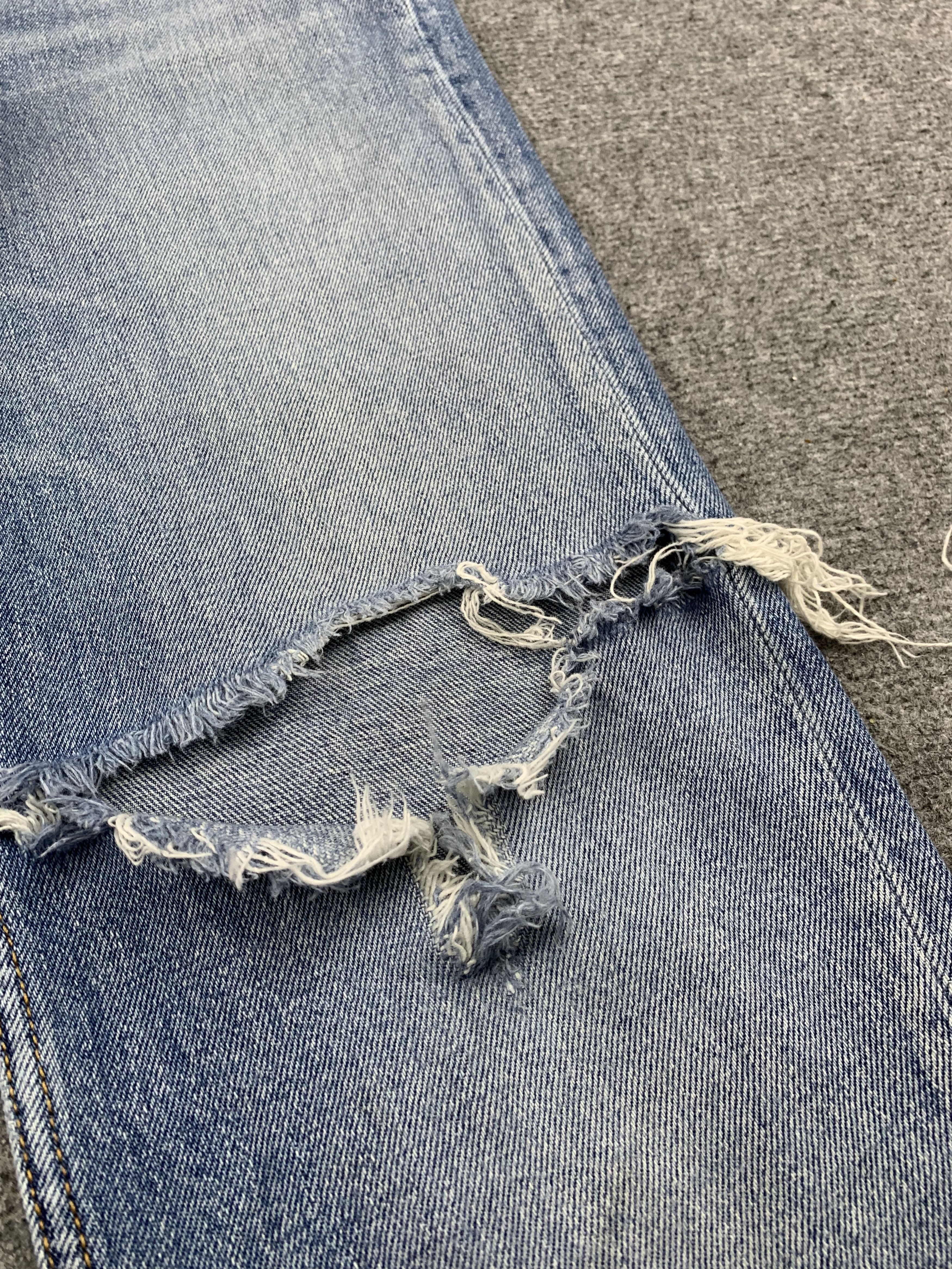 Levi's × Vintage Vintage Ripped Levis 511 Light Wash Jeans Size US 34 / EU 50 - 5 Thumbnail