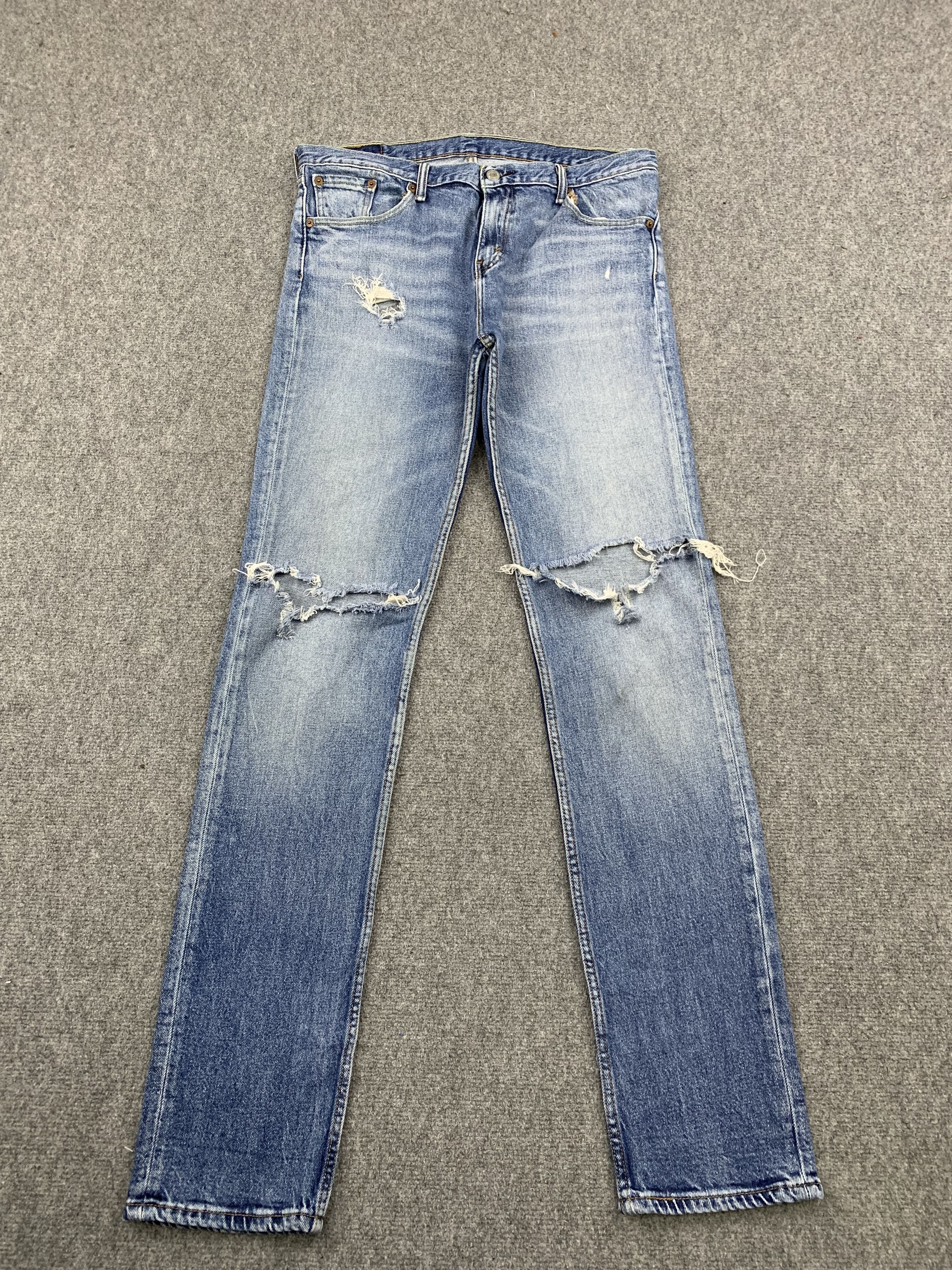 Levi's × Vintage Vintage Ripped Levis 511 Light Wash Jeans Size US 34 / EU 50 - 1 Thumbnail