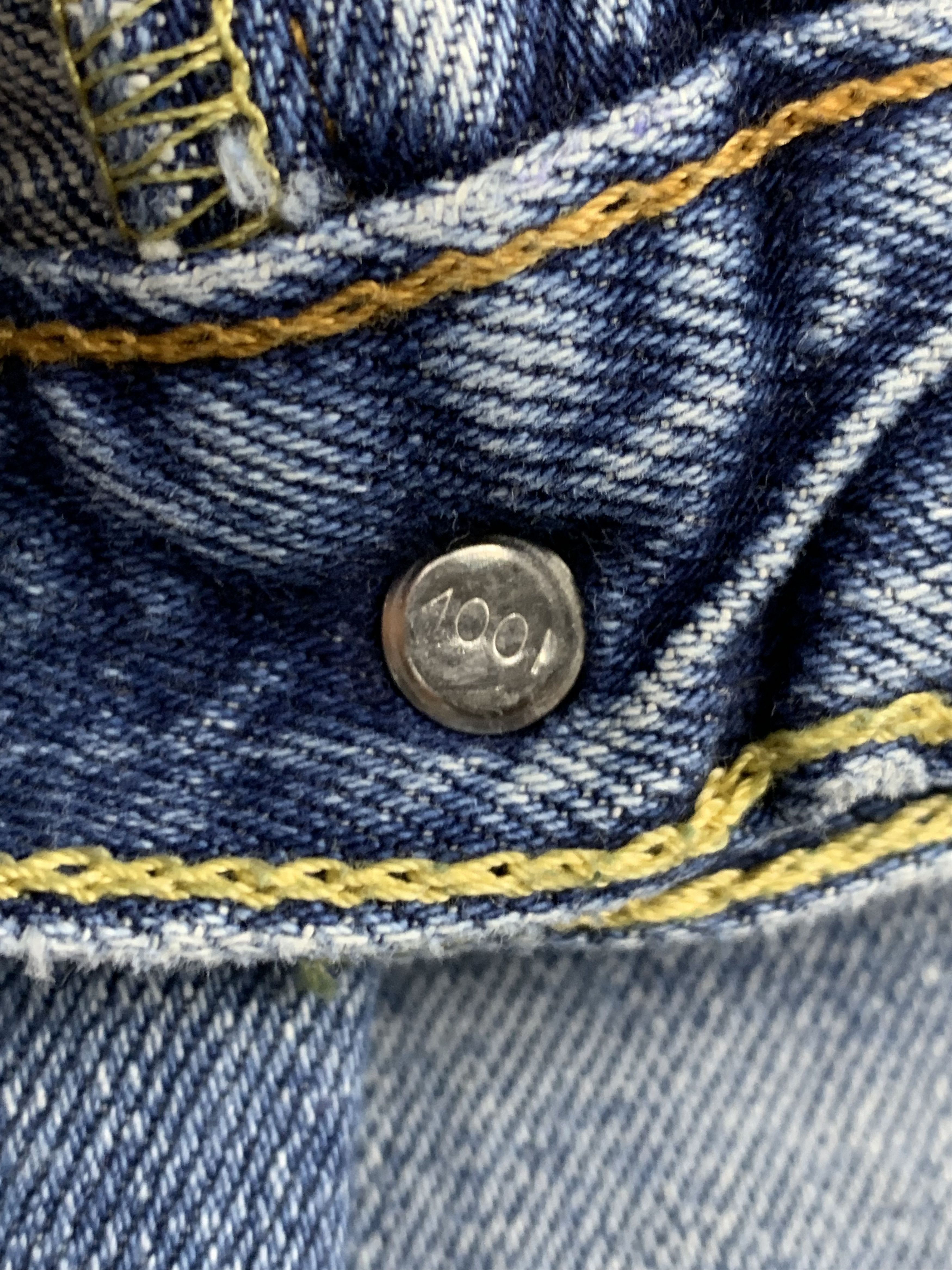 Levi's × Vintage Vintage Ripped Levis 511 Light Wash Jeans Size US 34 / EU 50 - 11 Thumbnail