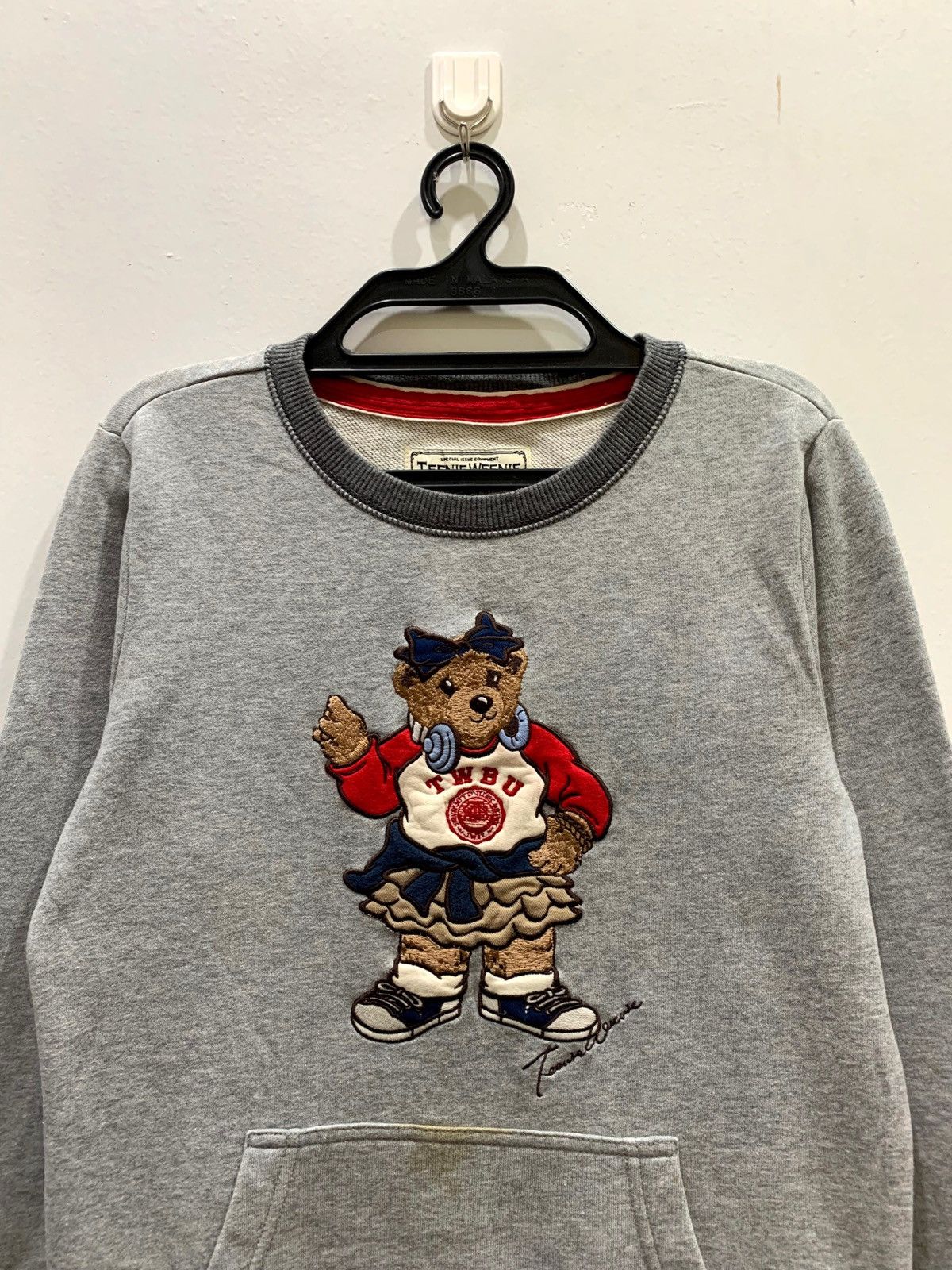 Japanese Brand × Vintage TEENIE WEENIE BEAR Sweatshirt Size FM Fits XS Size US XS / EU 42 / 0 - 2 Thumbnail