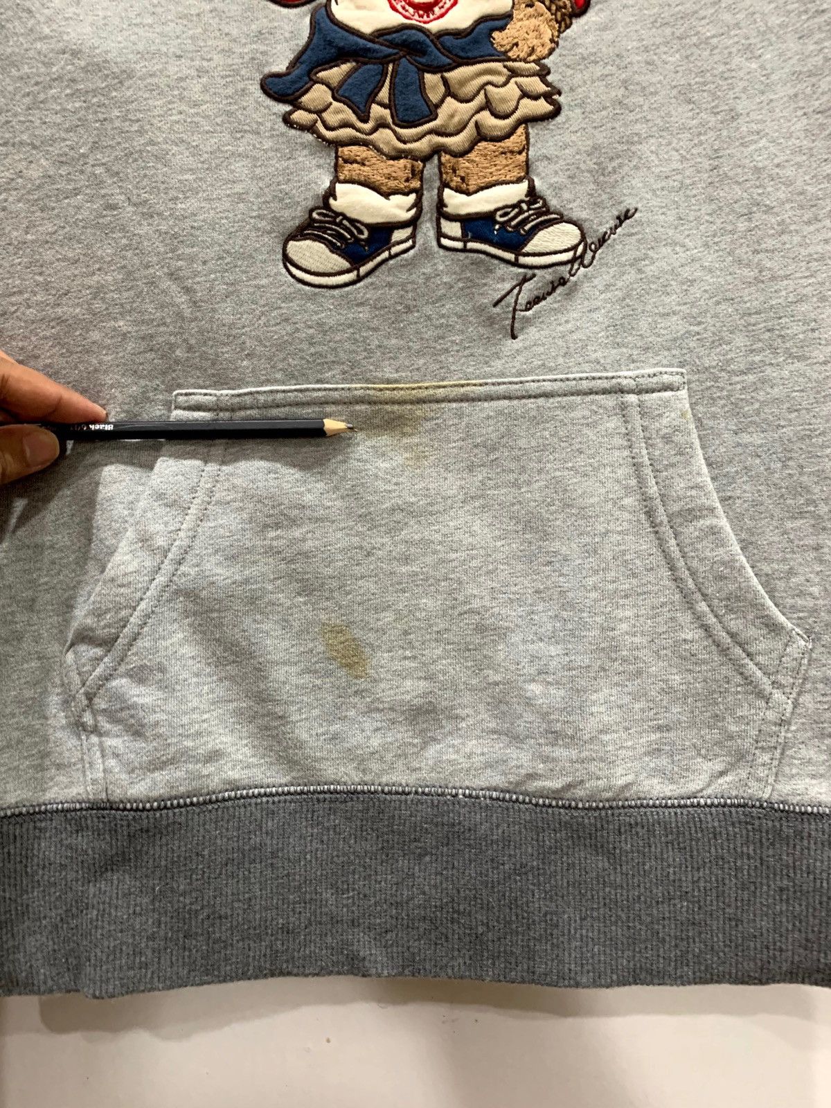 Japanese Brand × Vintage TEENIE WEENIE BEAR Sweatshirt Size FM Fits XS Size US XS / EU 42 / 0 - 5 Thumbnail