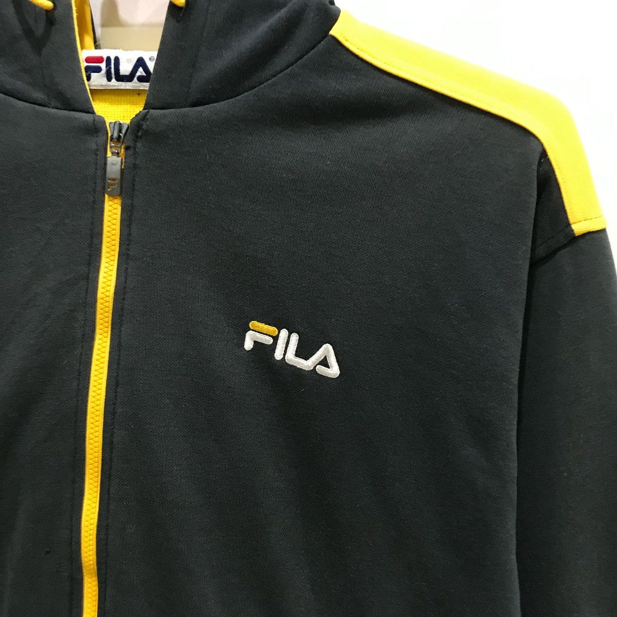 Fila × Japanese Brand × Vintage FILA Hoodie Small Spell out Size L Size US L / EU 52-54 / 3 - 6 Thumbnail