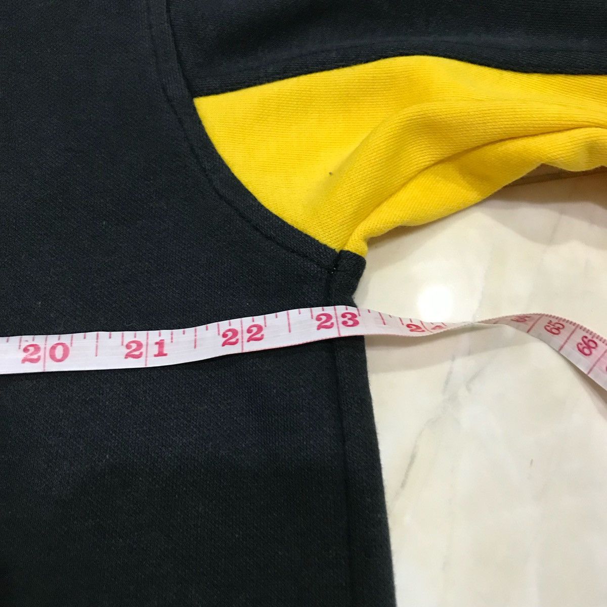 Fila × Japanese Brand × Vintage FILA Hoodie Small Spell out Size L Size US L / EU 52-54 / 3 - 12 Thumbnail