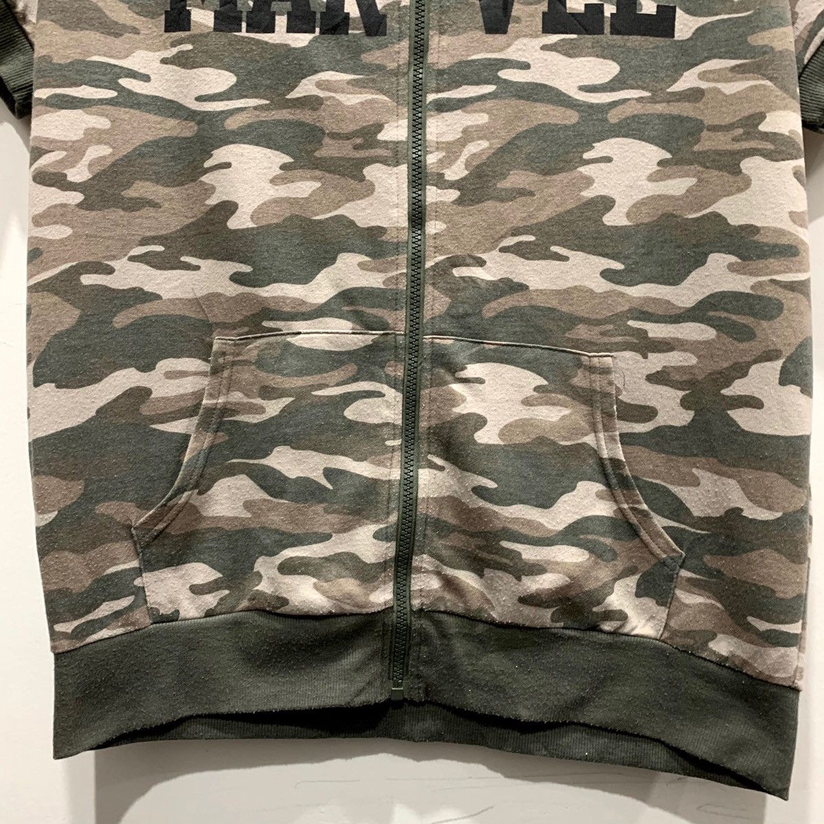 Japanese Brand × Marvel Comics × Vintage MARVEL Hoodie/Sleeveless Camo Size M Fit L Size US L / EU 52-54 / 3 - 6 Thumbnail