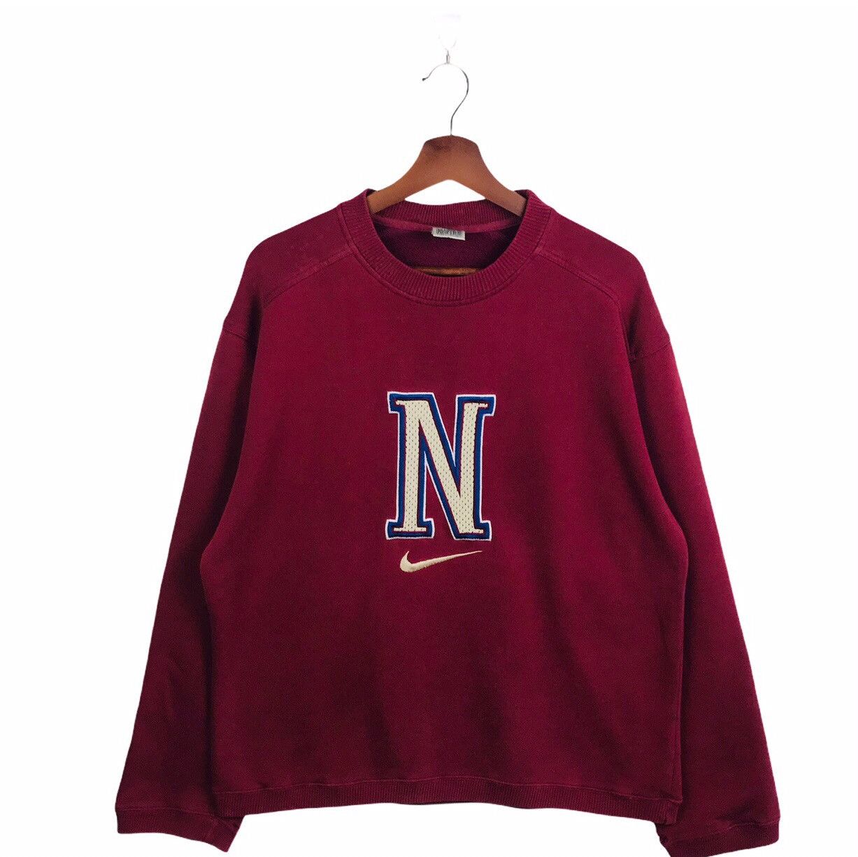 Nike × Vintage Vintage 90s Nike Center Embroidery Logo Sweatshirt Size US L / EU 52-54 / 3 - 1 Thumbnail