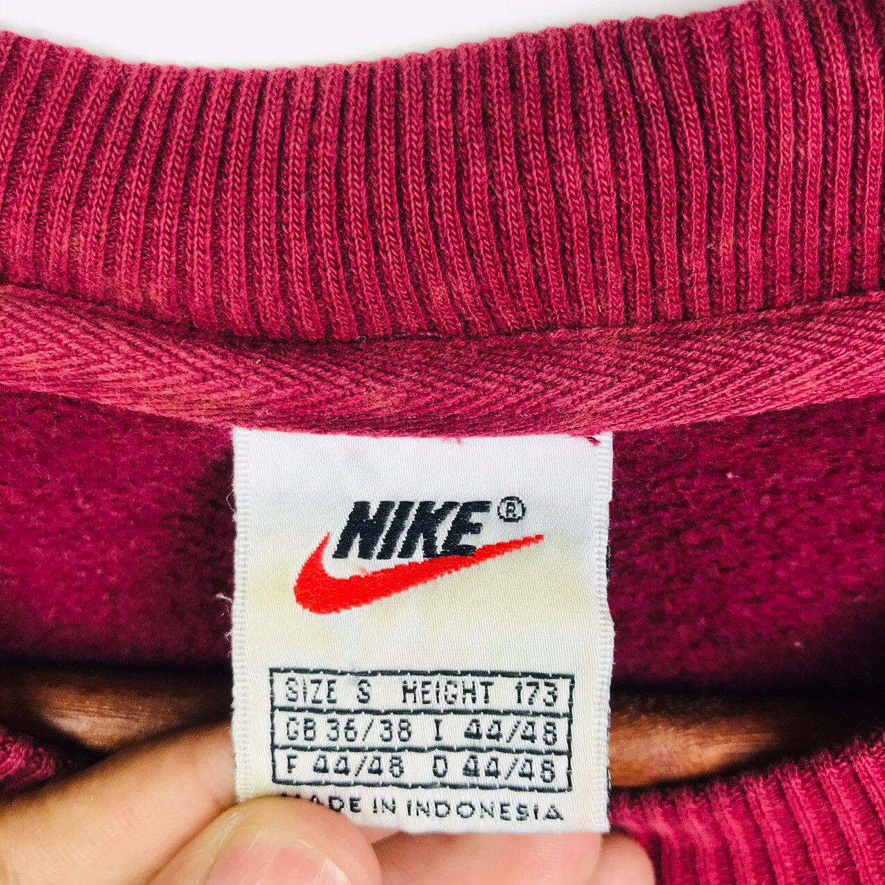 Nike × Vintage Vintage 90s Nike Center Embroidery Logo Sweatshirt Size US L / EU 52-54 / 3 - 2 Thumbnail