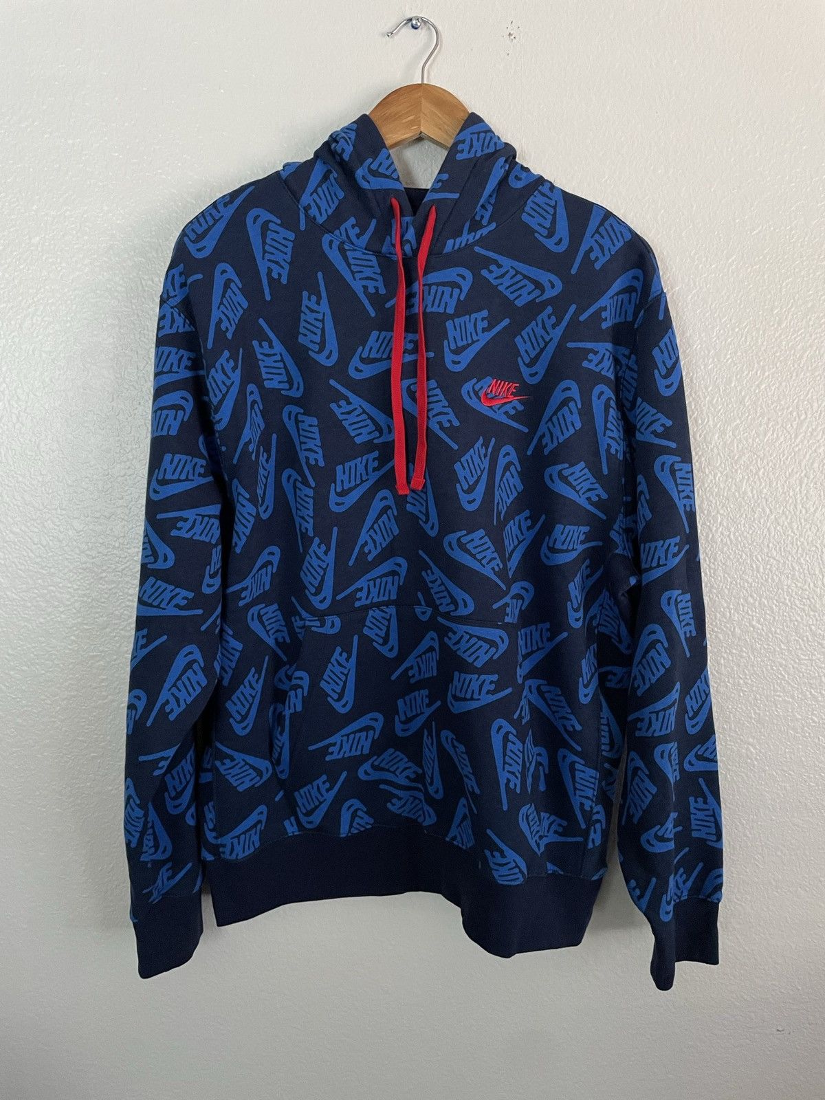 nike spotlight print hoodie