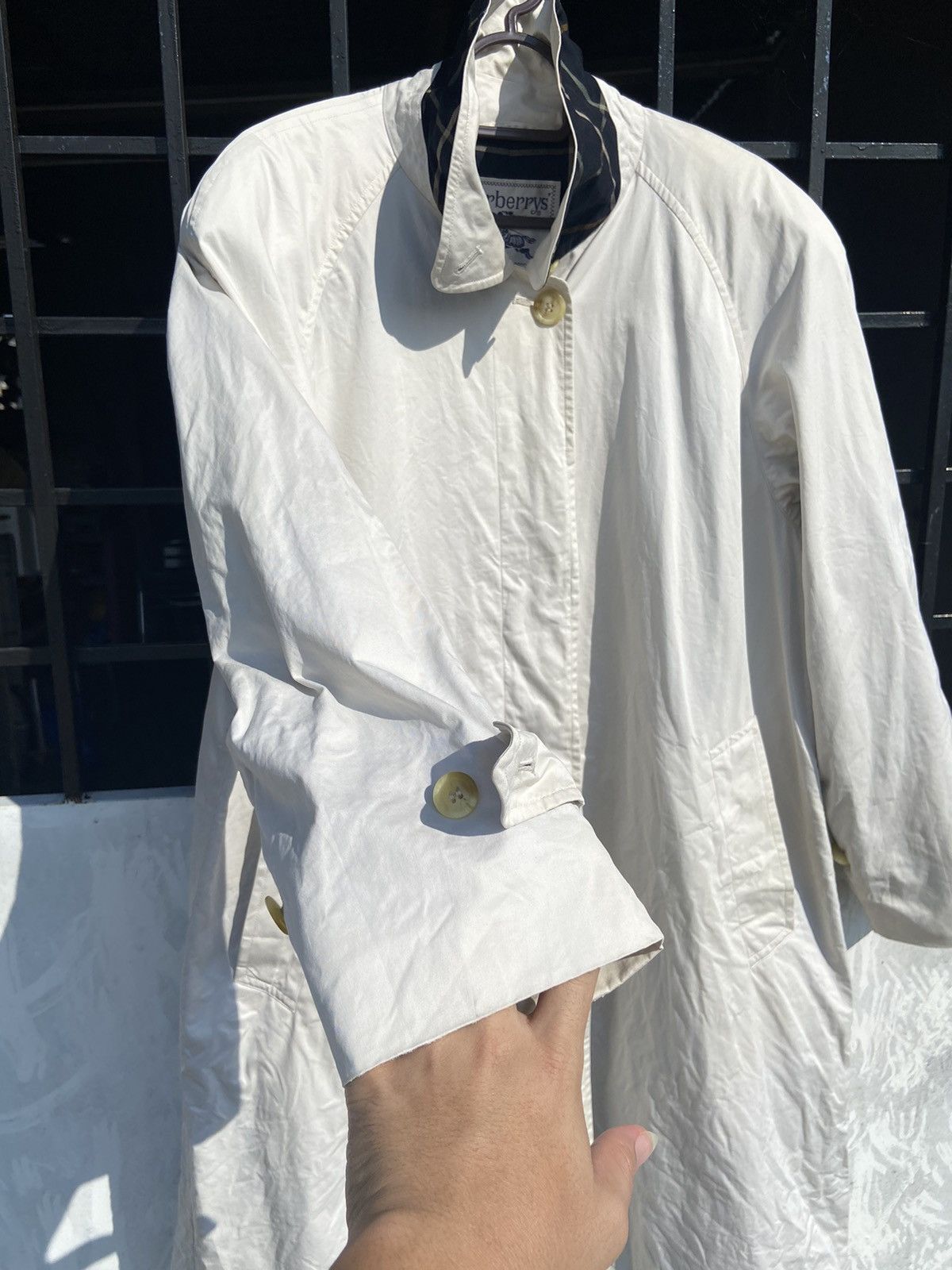 Burberry 🔥BIDDINGNOW🔥Burberry Trench Coat Jacket Size US L / EU 52-54 / 3 - 2 Thumbnail