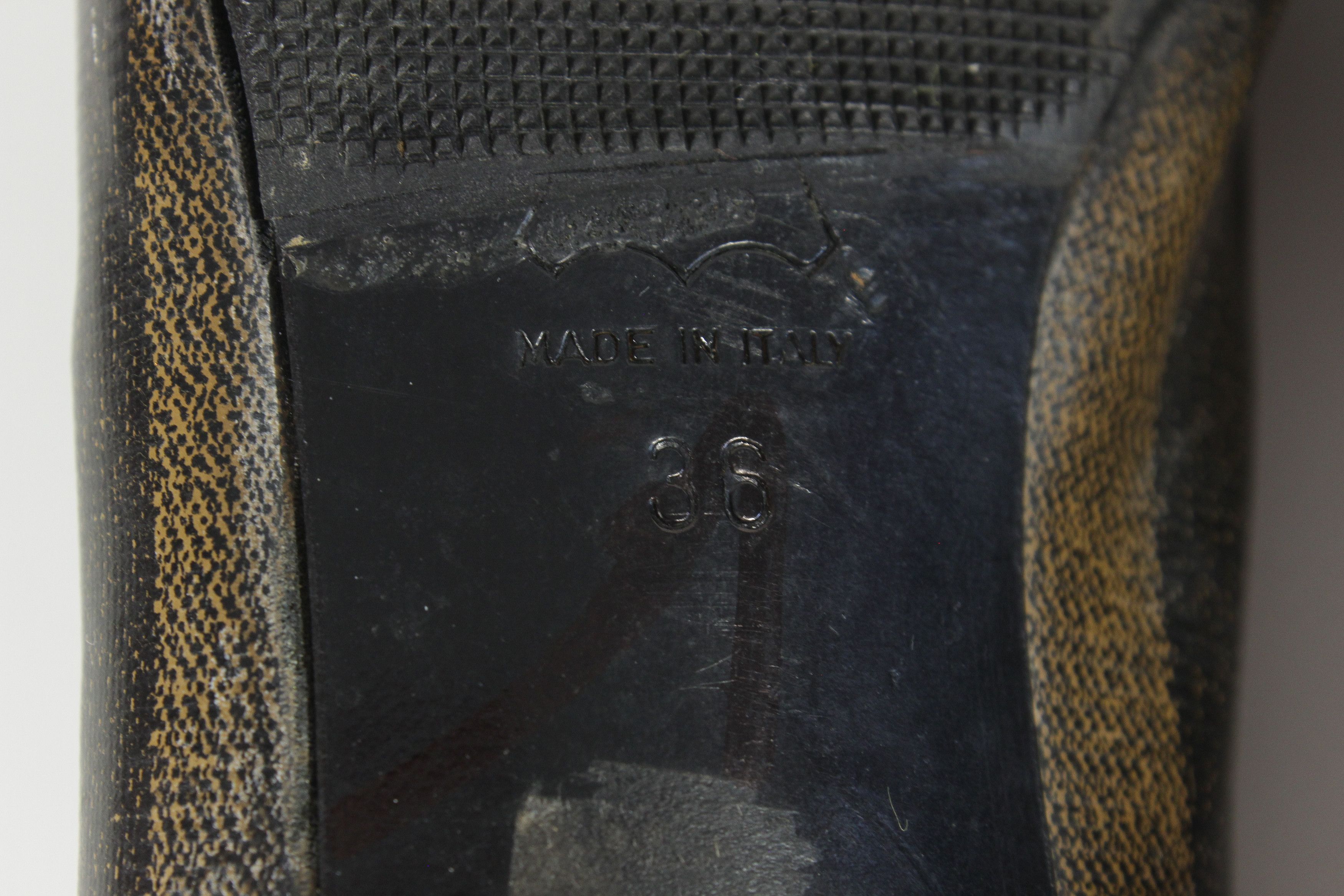 Fendi 90S Logo Shoes Vintage Size US 6 / IT 36 - 9 Thumbnail