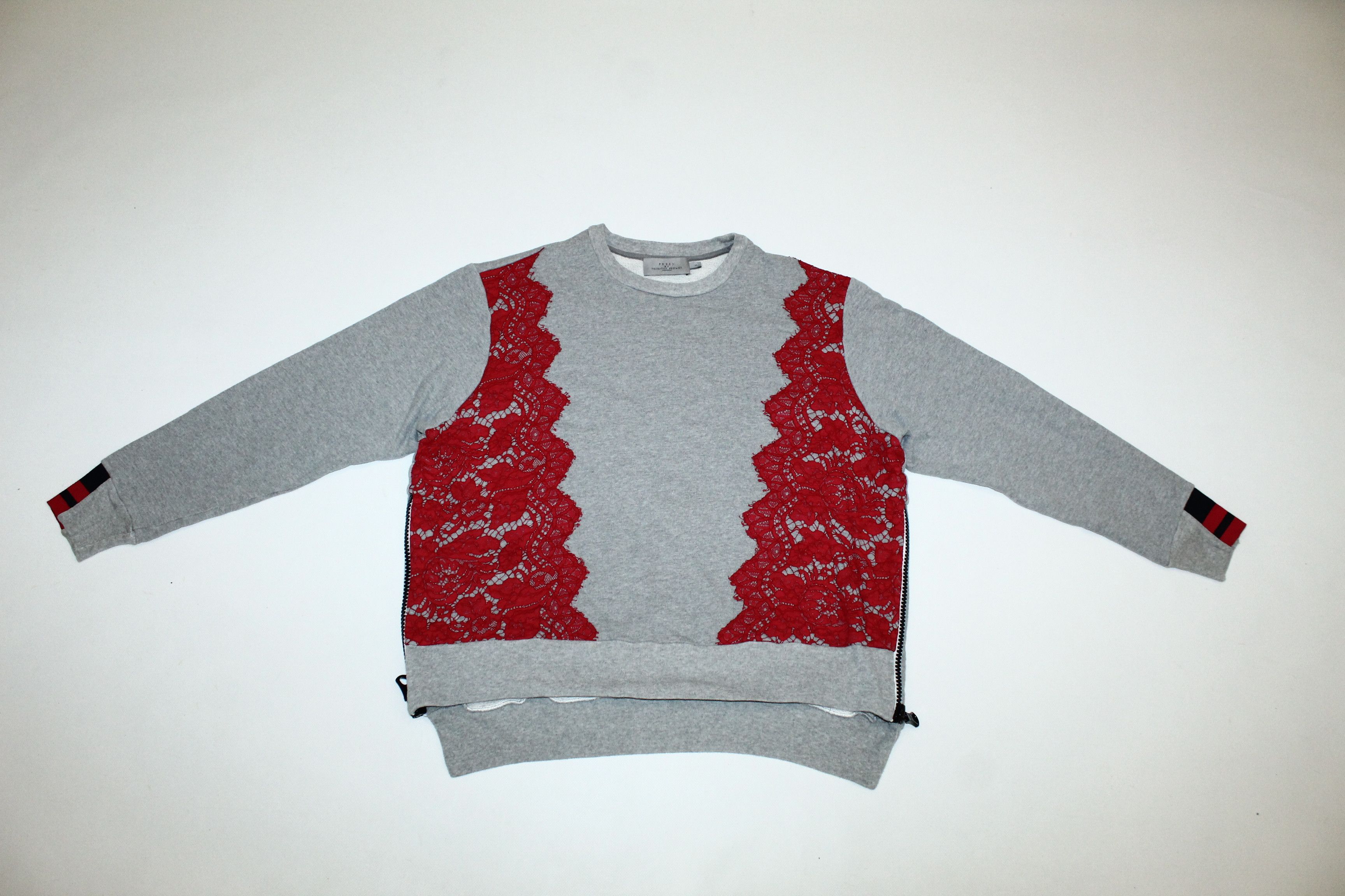 Preen by Thornton Bregrazzi Preen by Thornton Bregrazzi Embroidered Lace Sweatshirt Size S / US 4 / IT 40 - 2 Thumbnail