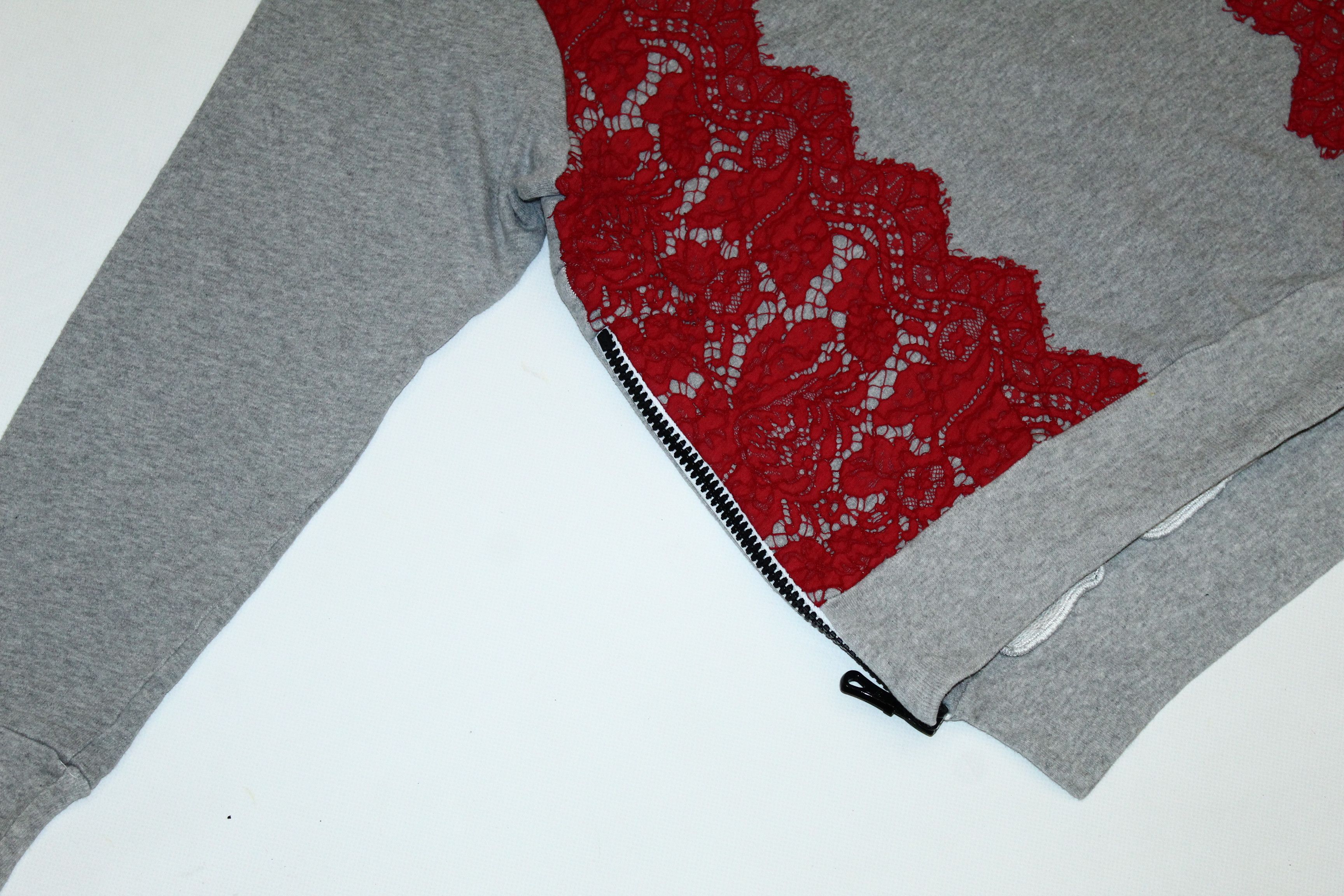 Preen by Thornton Bregrazzi Preen by Thornton Bregrazzi Embroidered Lace Sweatshirt Size S / US 4 / IT 40 - 3 Thumbnail