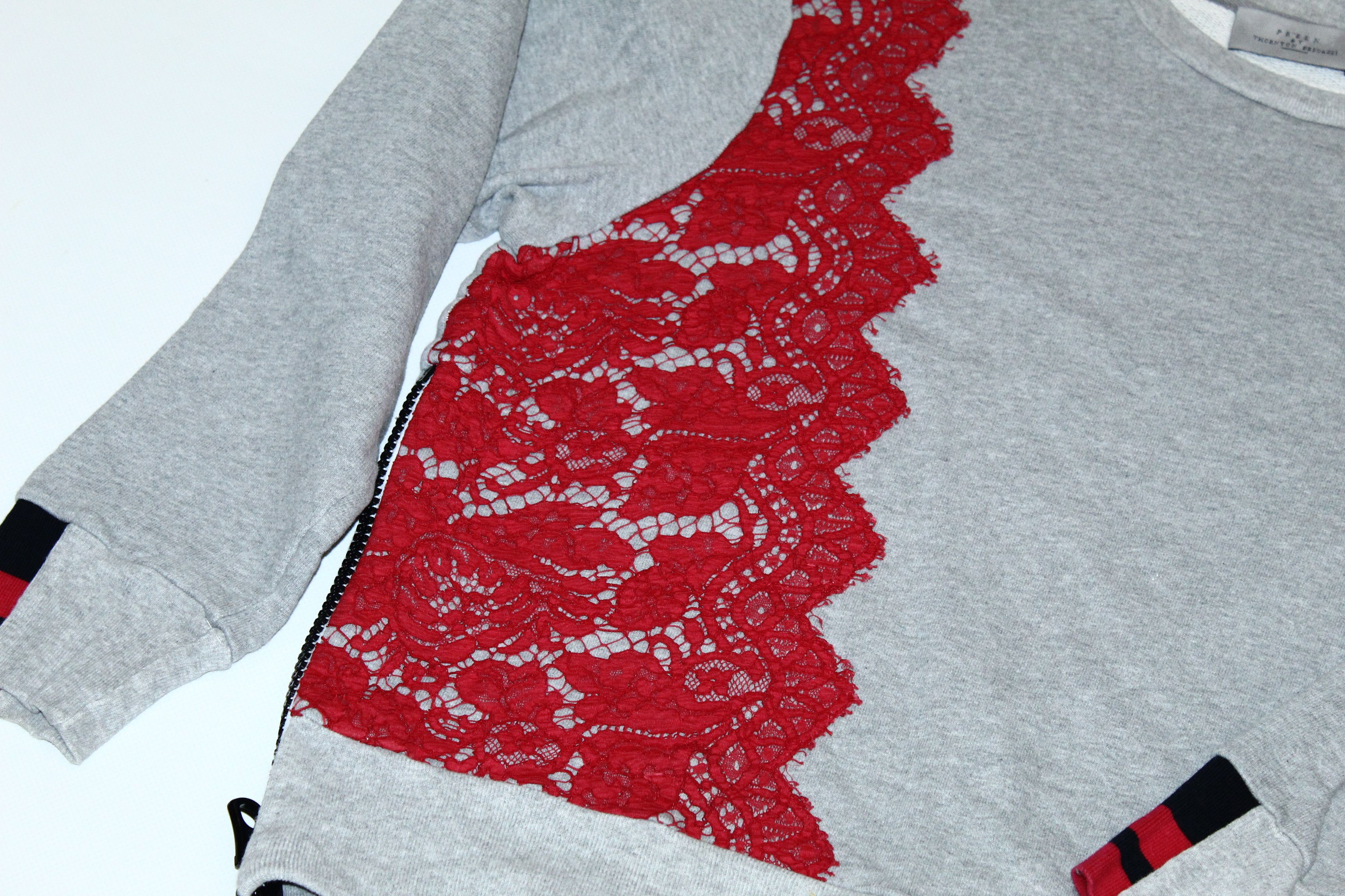 Preen by Thornton Bregrazzi Preen by Thornton Bregrazzi Embroidered Lace Sweatshirt Size S / US 4 / IT 40 - 6 Thumbnail