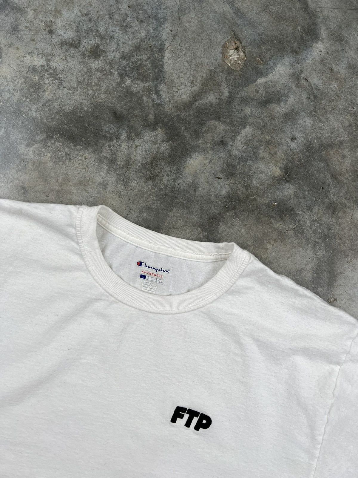 Champion × Fuck The Population OG Fuck The Population x Champion Core Logo Tee White Large Size US L / EU 52-54 / 3 - 2 Thumbnail