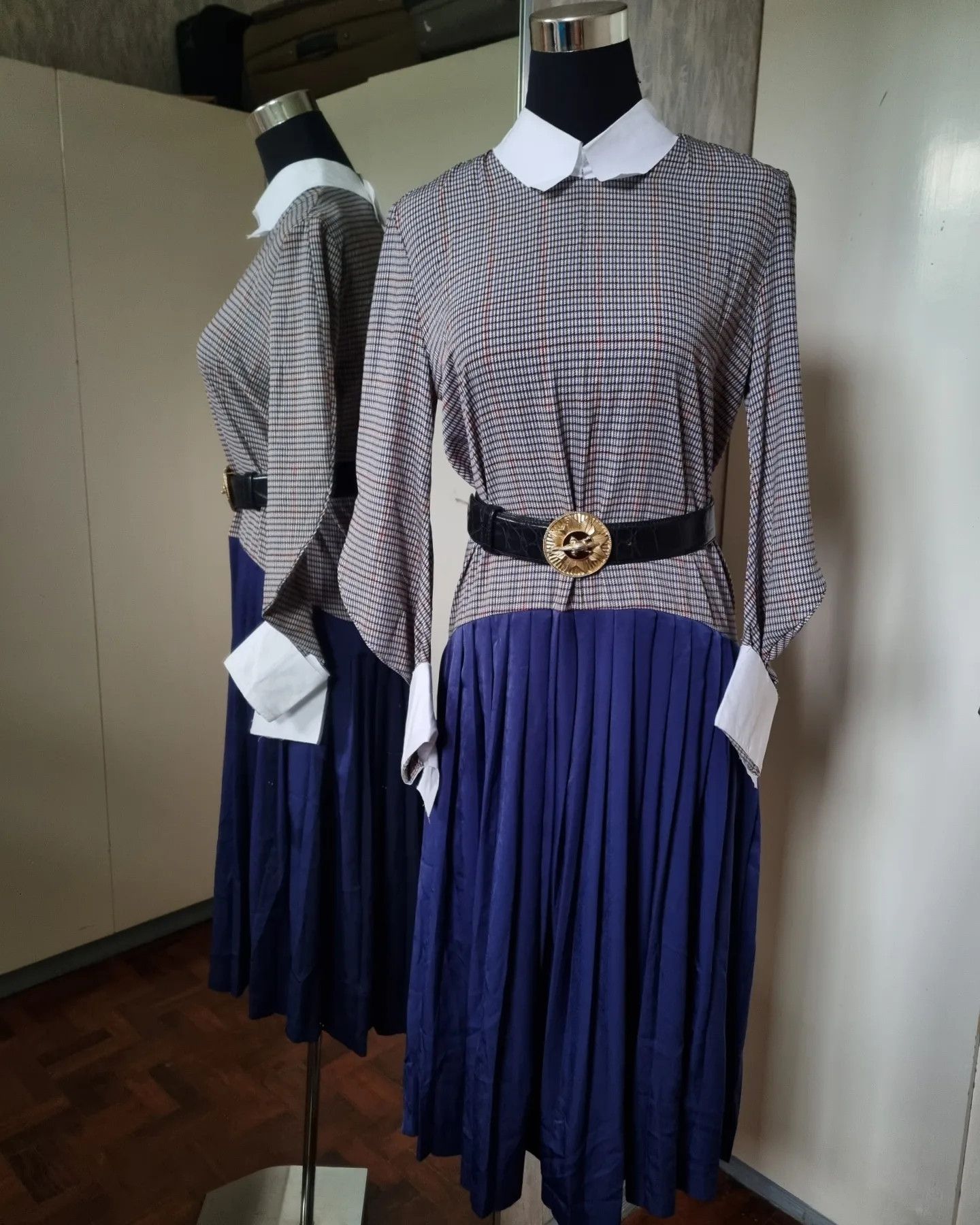 John Galliano John Galliano Twisted Sleeves, Open Back Collar Dress Size L / US 10 / IT 46 - 1 Thumbnail