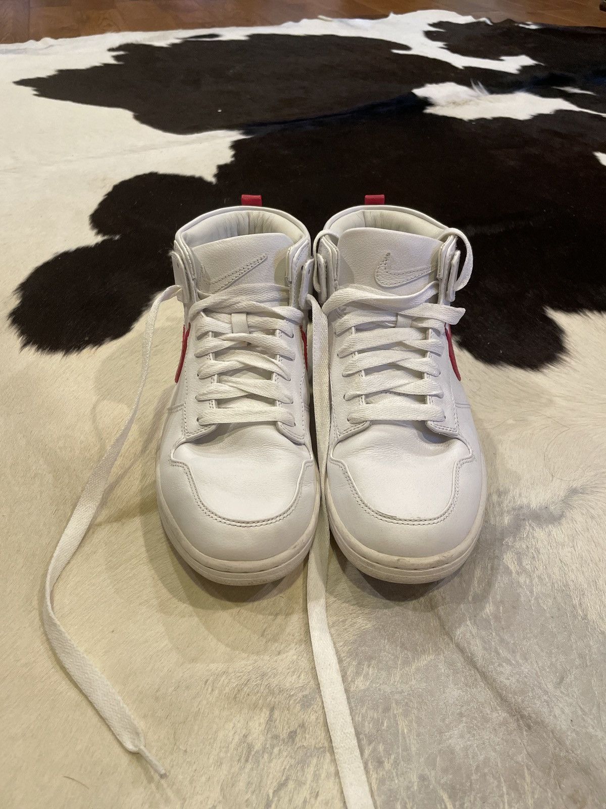 Nike RICCARDO TISCI X NIKELAB DUNK LUX CHUKKA 'WHITE RED' Size US 11 / EU 44 - 3 Thumbnail