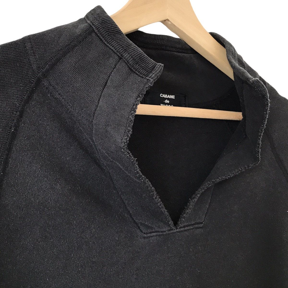 CABANE de ZUCCa Authentic Cabane De Zucca Japan Military Big V Neck Tee Size US M / EU 48-50 / 2 - 4 Thumbnail