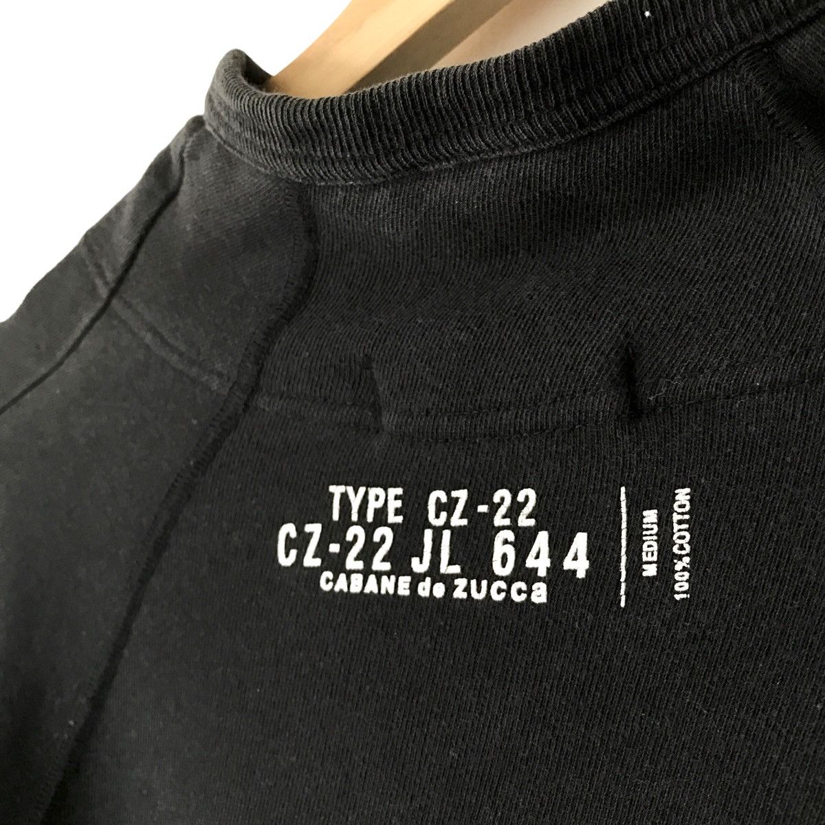 CABANE de ZUCCa Authentic Cabane De Zucca Japan Military Big V Neck Tee Size US M / EU 48-50 / 2 - 5 Thumbnail