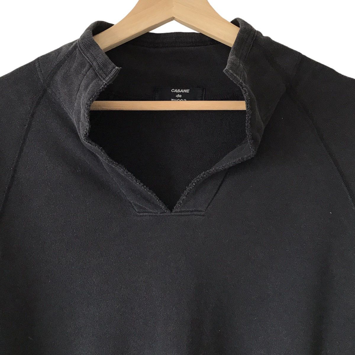 CABANE de ZUCCa Authentic Cabane De Zucca Japan Military Big V Neck Tee Size US M / EU 48-50 / 2 - 3 Thumbnail