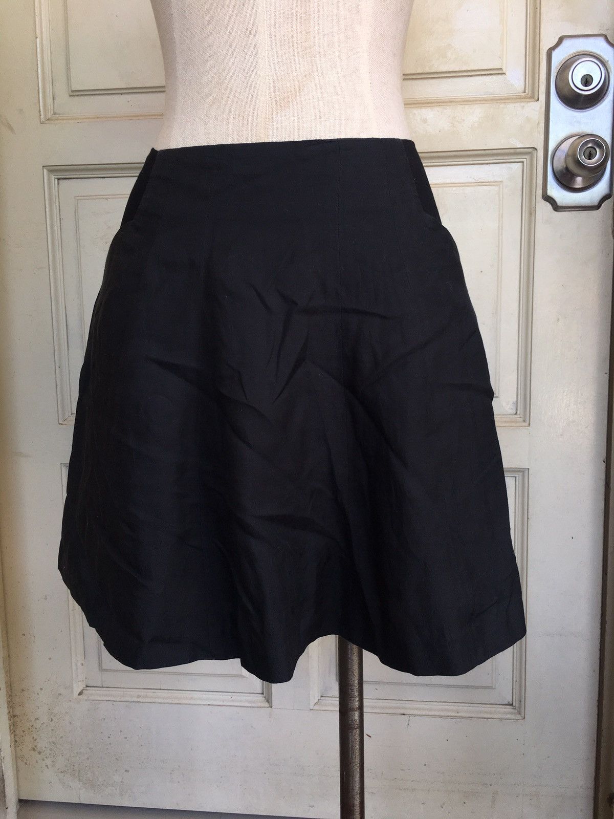 Helmut Lang helmut lang black skirt Size 28" / US 6 / IT 42 - 1 Thumbnail