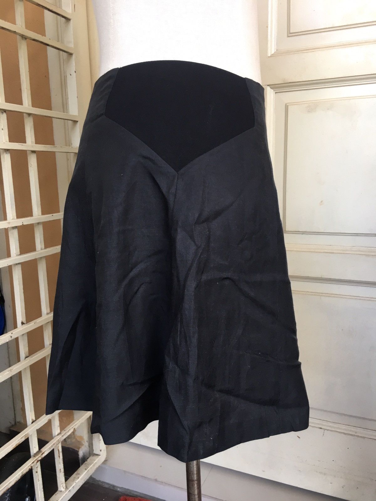 Helmut Lang helmut lang black skirt Size 28" / US 6 / IT 42 - 4 Thumbnail
