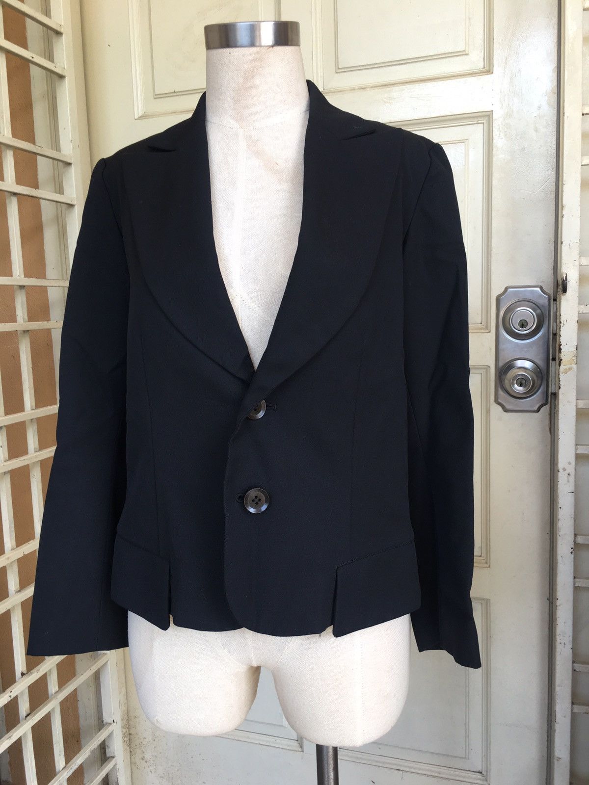 Yohji Yamamoto vintage 90s yohji yamamoto + noir black blazer Size S / US 4 / IT 40 - 1 Thumbnail