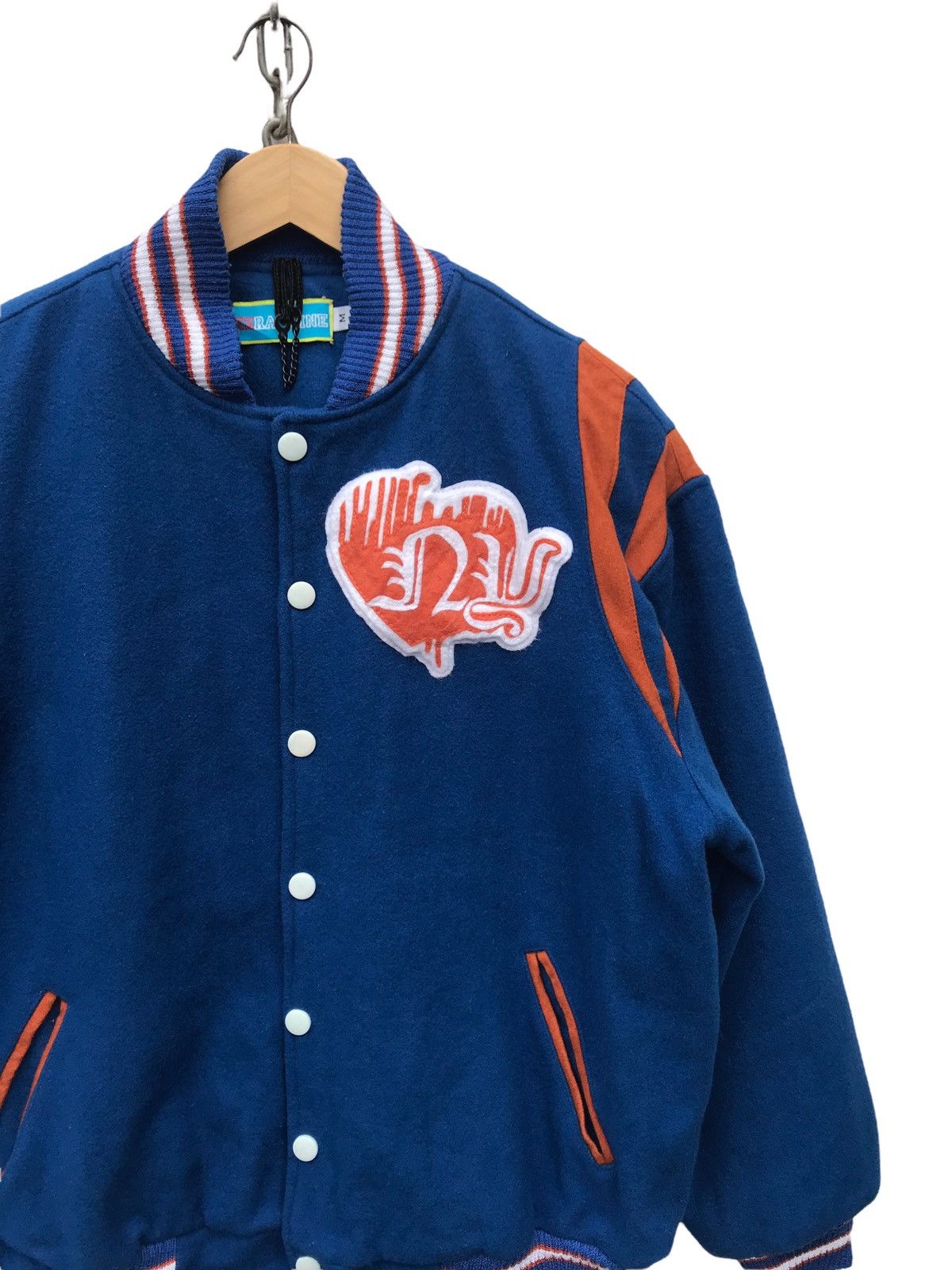 Japanese Brand Ezra Wine Streetwear Varsity Jacket Size US L / EU 52-54 / 3 - 3 Thumbnail